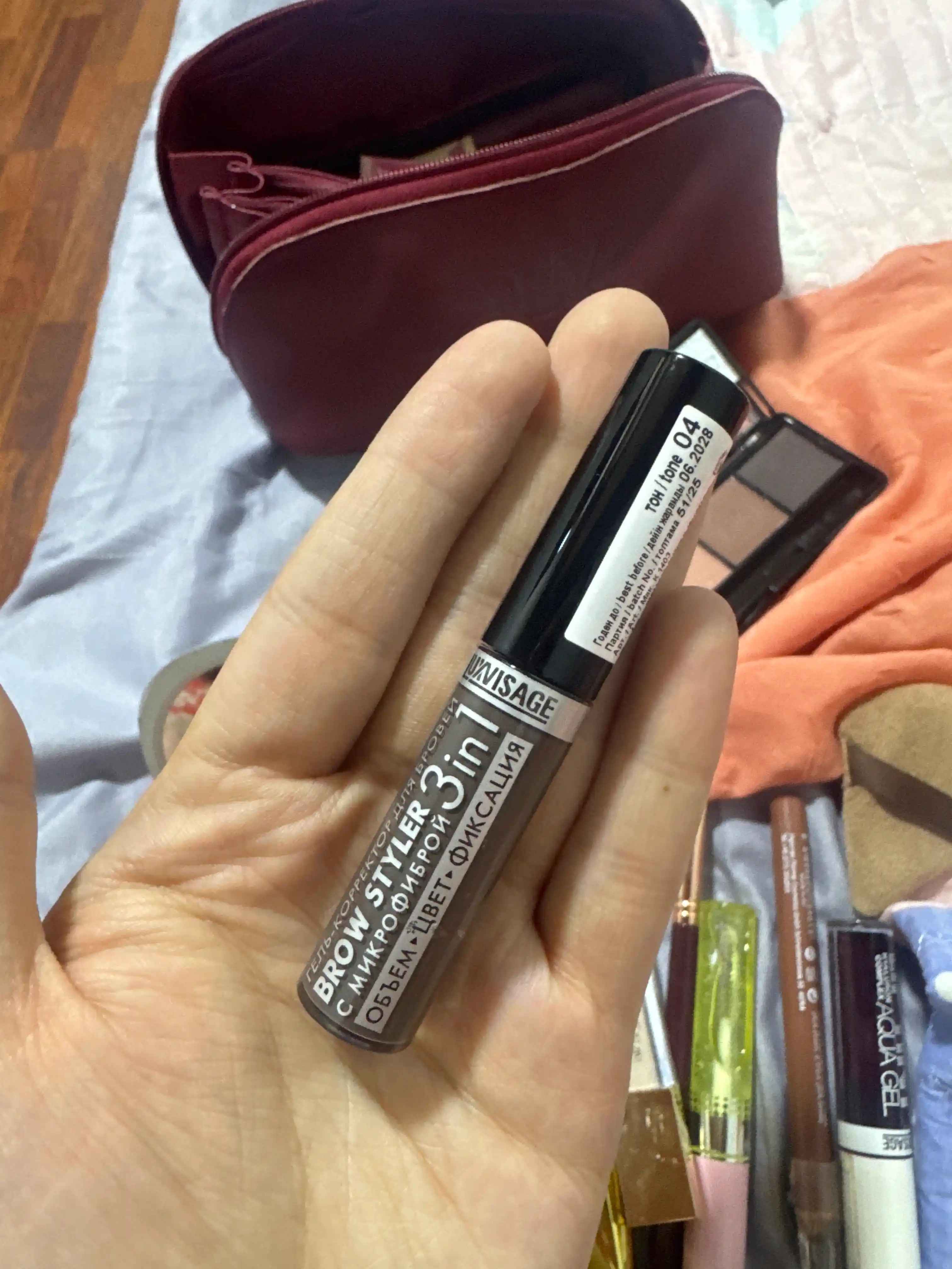 Brow styler, 3 tasi 1 da, mikrofiber qoshni tuzatuvchi gel, ohang 4, 5.5 g, LUXVISAGE