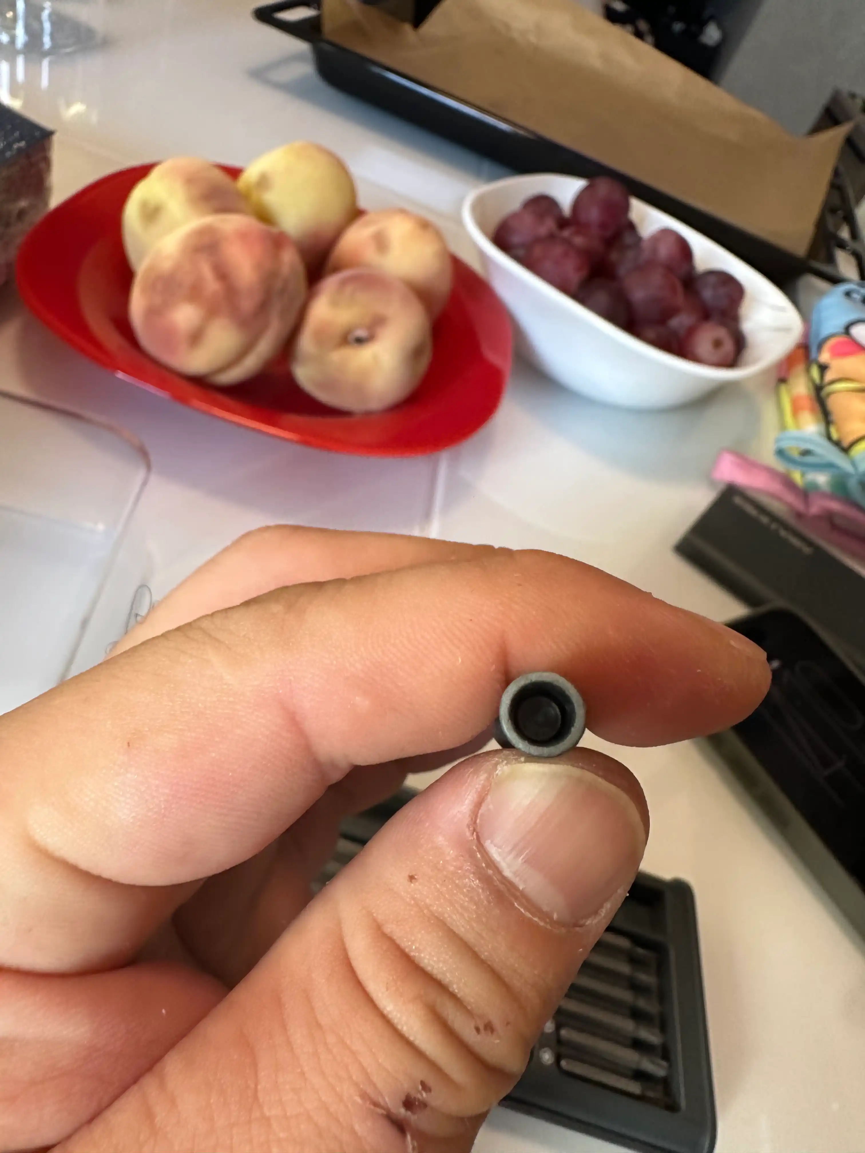 Tornavidalar to'plami, telefon va elektron uskunalarni ta'mirlash uchun bit