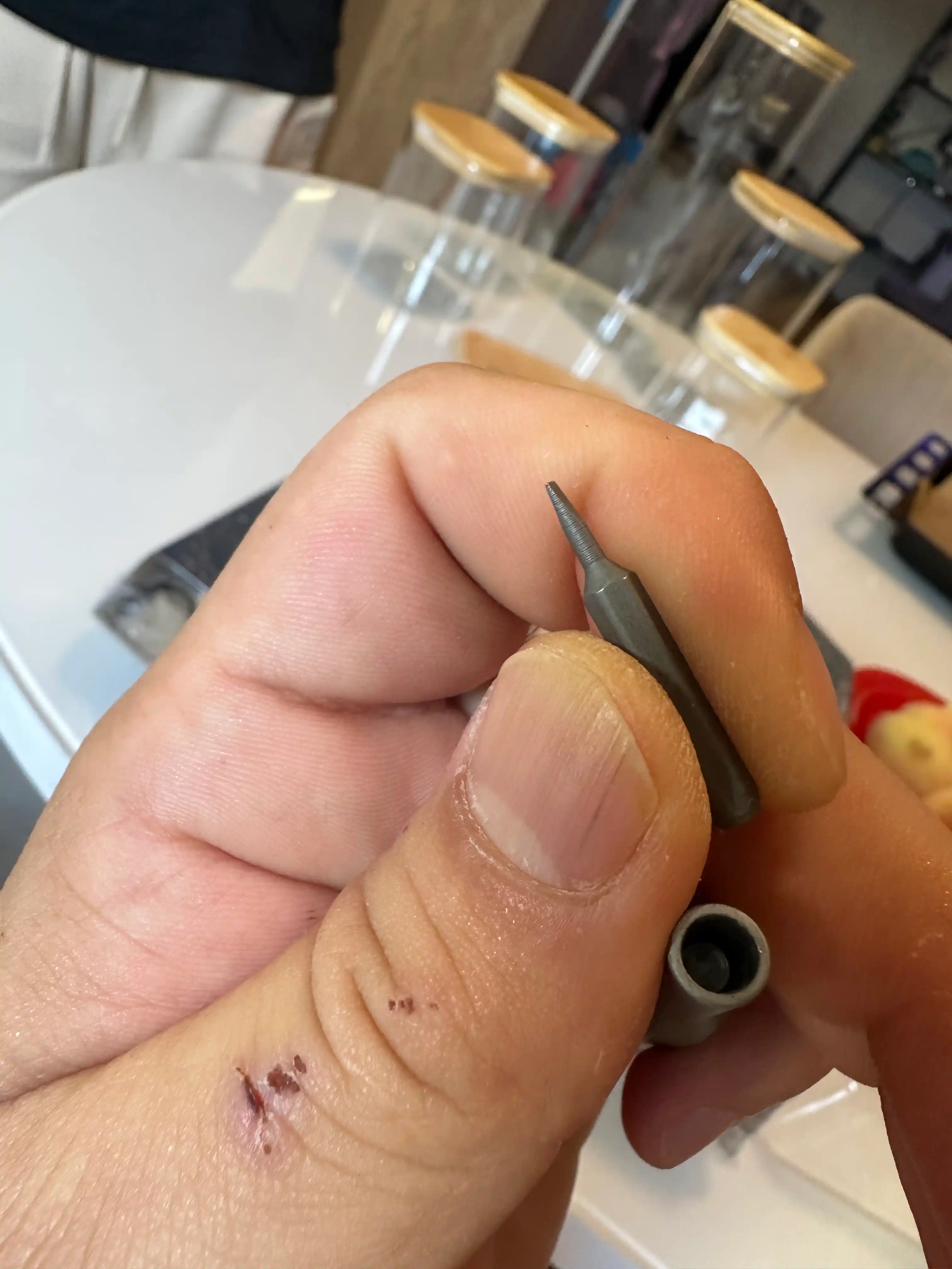 Tornavidalar to'plami, telefon va elektron uskunalarni ta'mirlash uchun bit