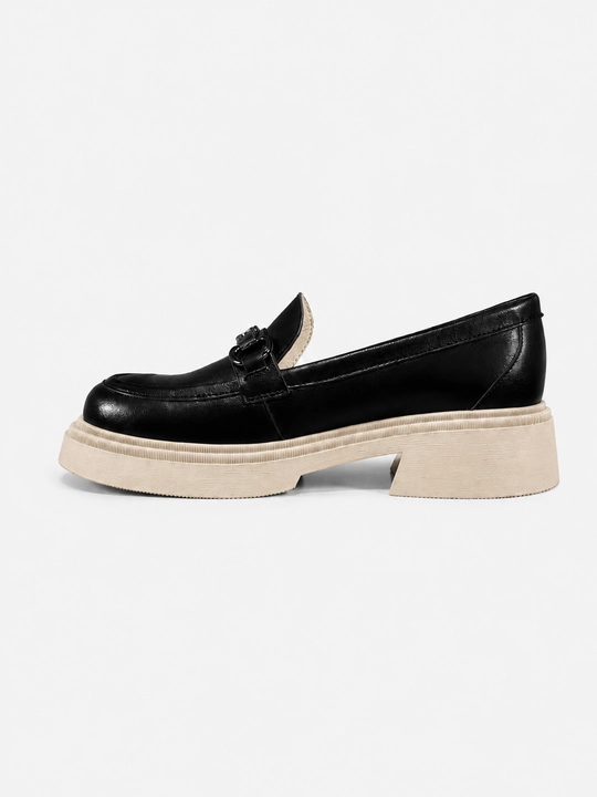 Haqiqiy charmdan yasalgan yen loafers