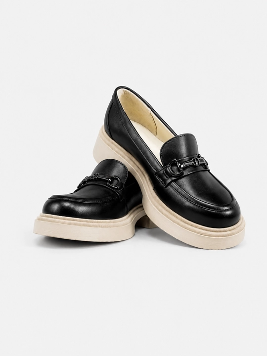 Haqiqiy charmdan yasalgan yen loafers