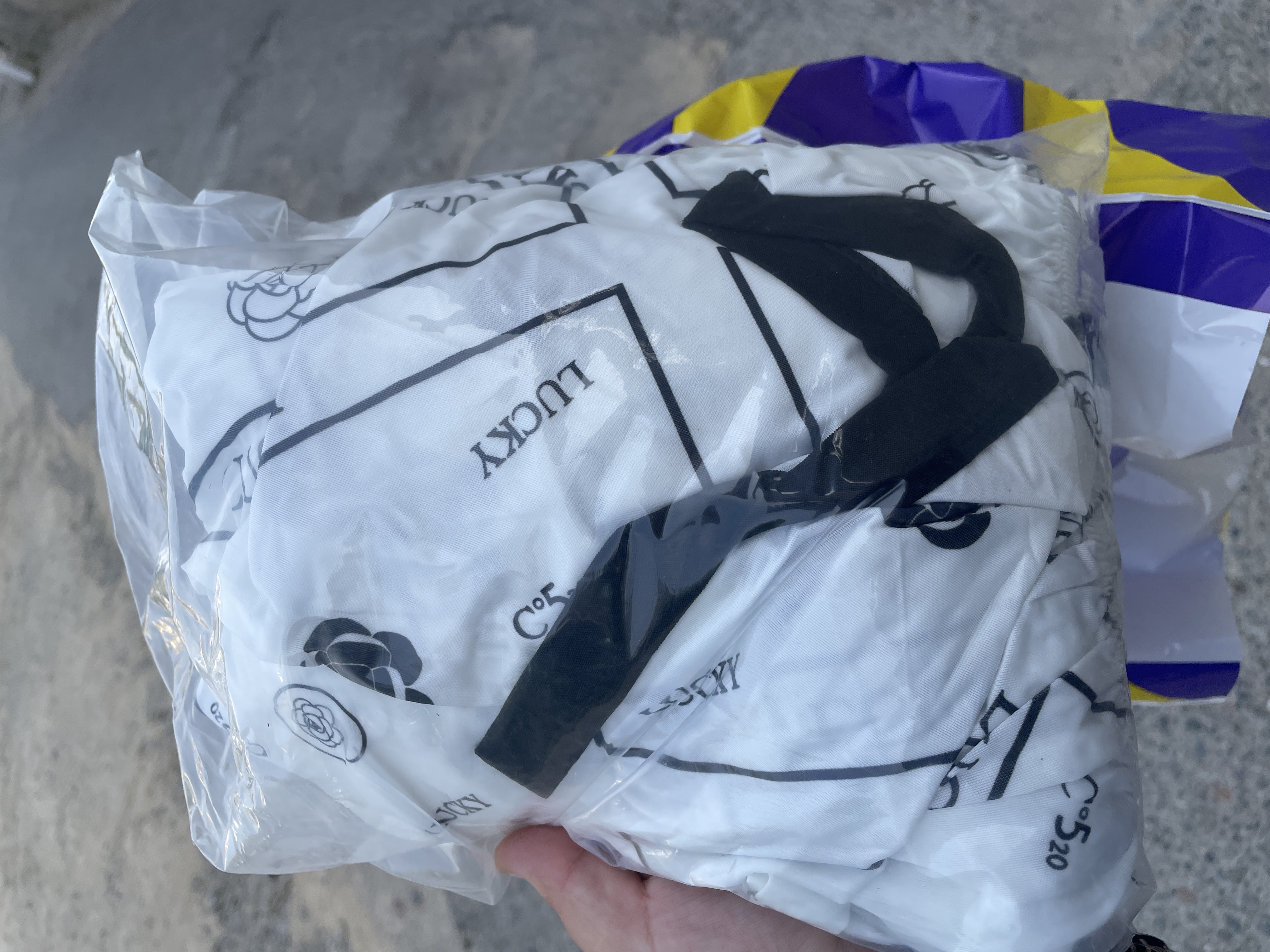 Ayollar yozgi pijamasi shortiklar bilan to‘plamda, uy kiyimi
