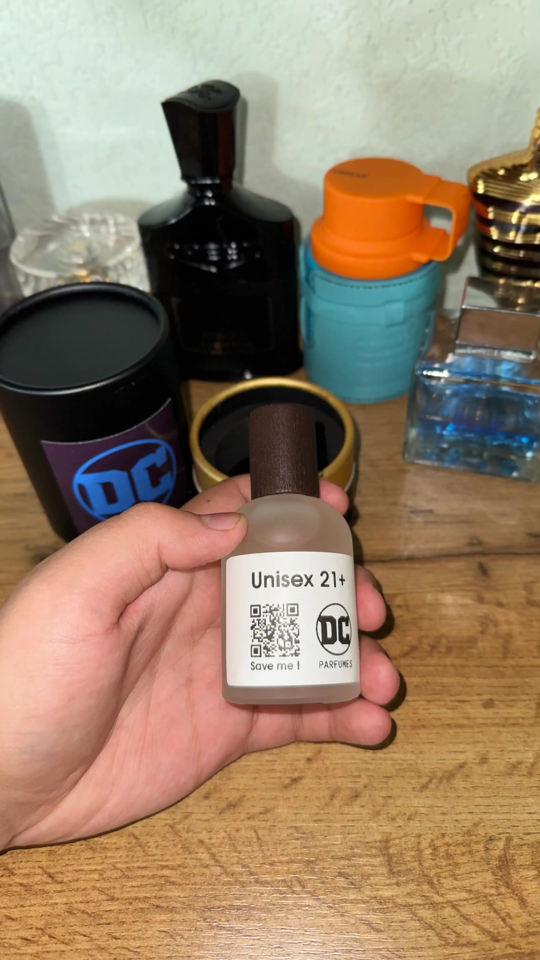 Unisex 21+ Eau de Parfum, erkaklar va ayollar uchun uzoq muddatli ta'sirga ega