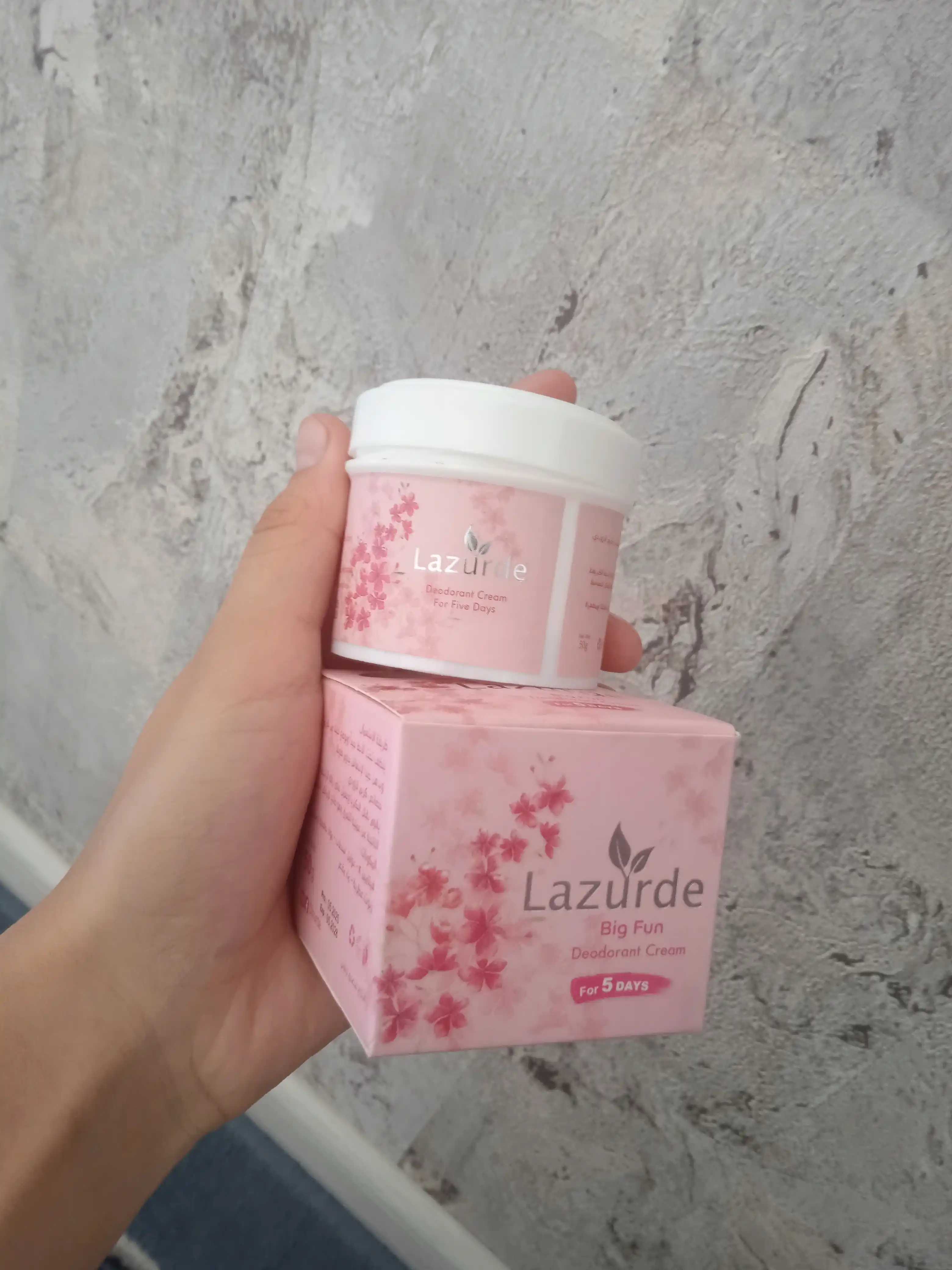 Lazurde Ayollar uchun dezodorant, ter hidiga qarshi antiperspirant krem, 50 gr