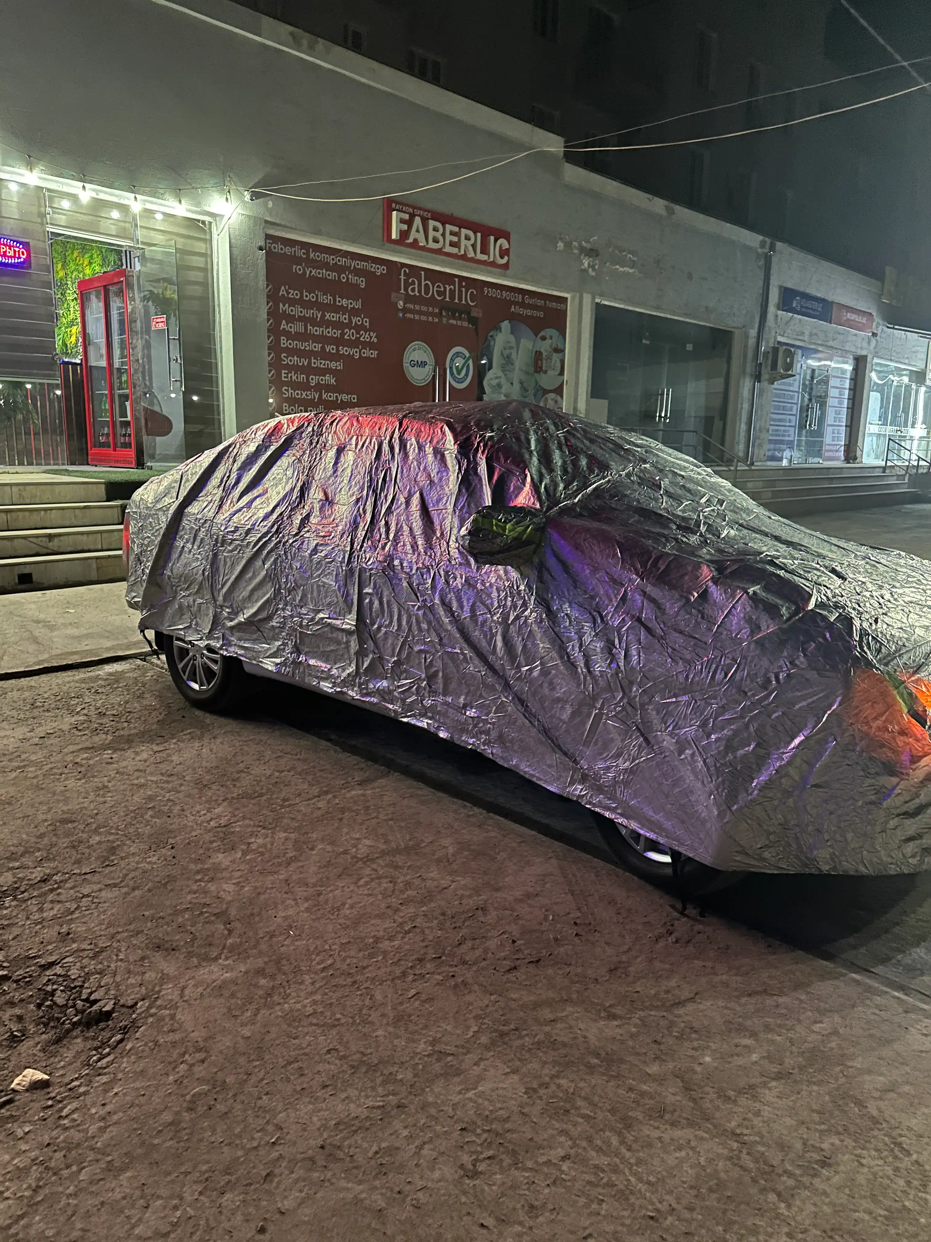 AVTOTENT universal barcha fasl uchun mos keladigan suv oʻtkazmaydigan himoya tent g‘ilofi
