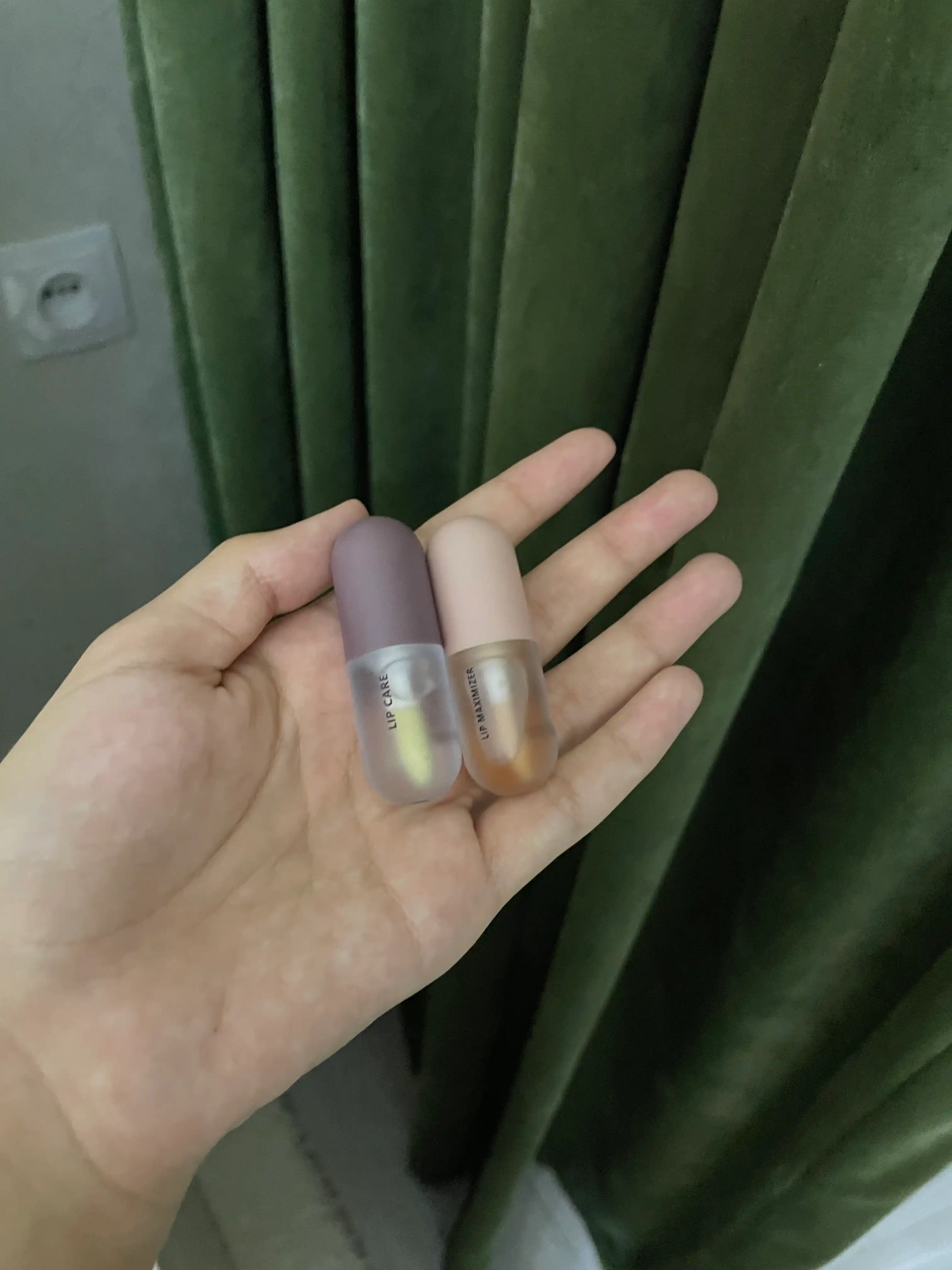 Kun va tun uchun hajm beruvchi lab blyesklari toplami, 3+3 ml