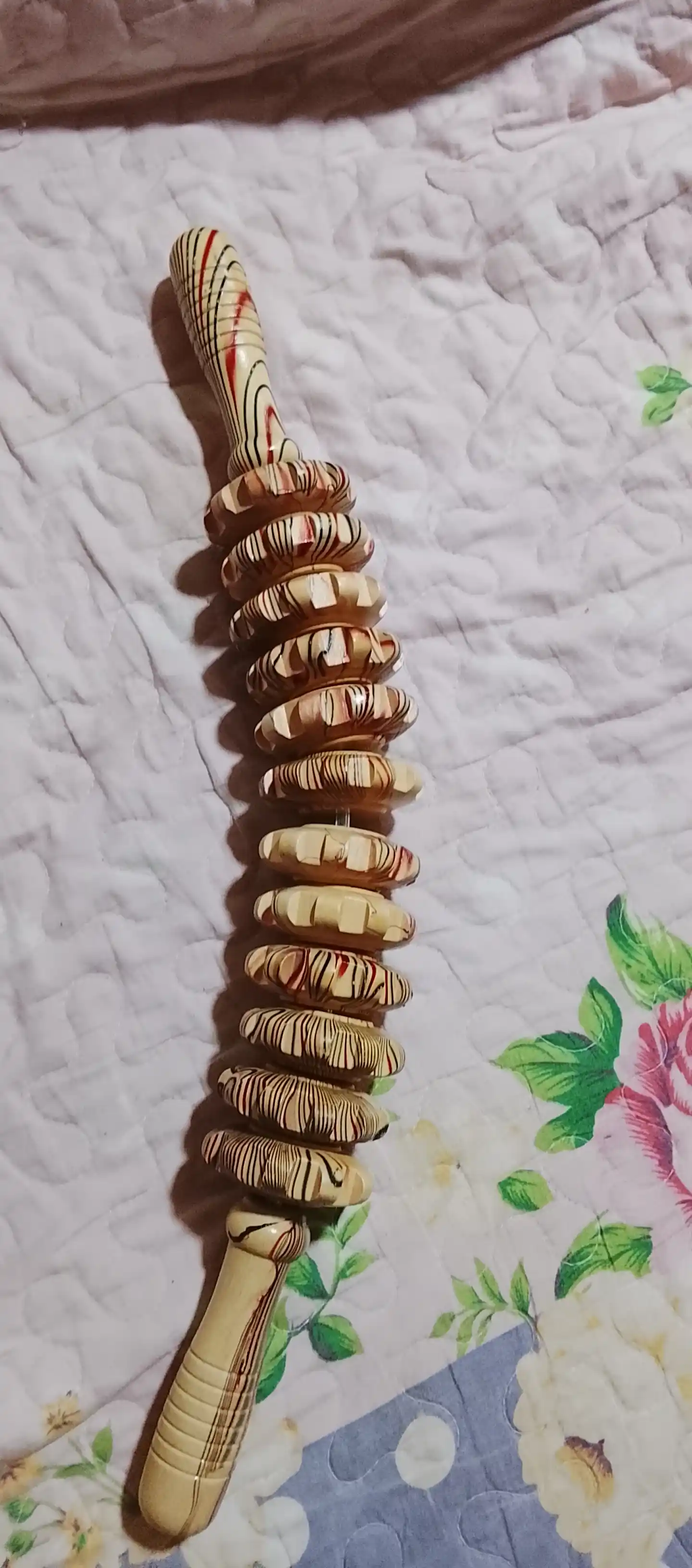 Massaj uchun rolikli yog‘och massaj moslamasi, tana uchun sellyulitga qarshi