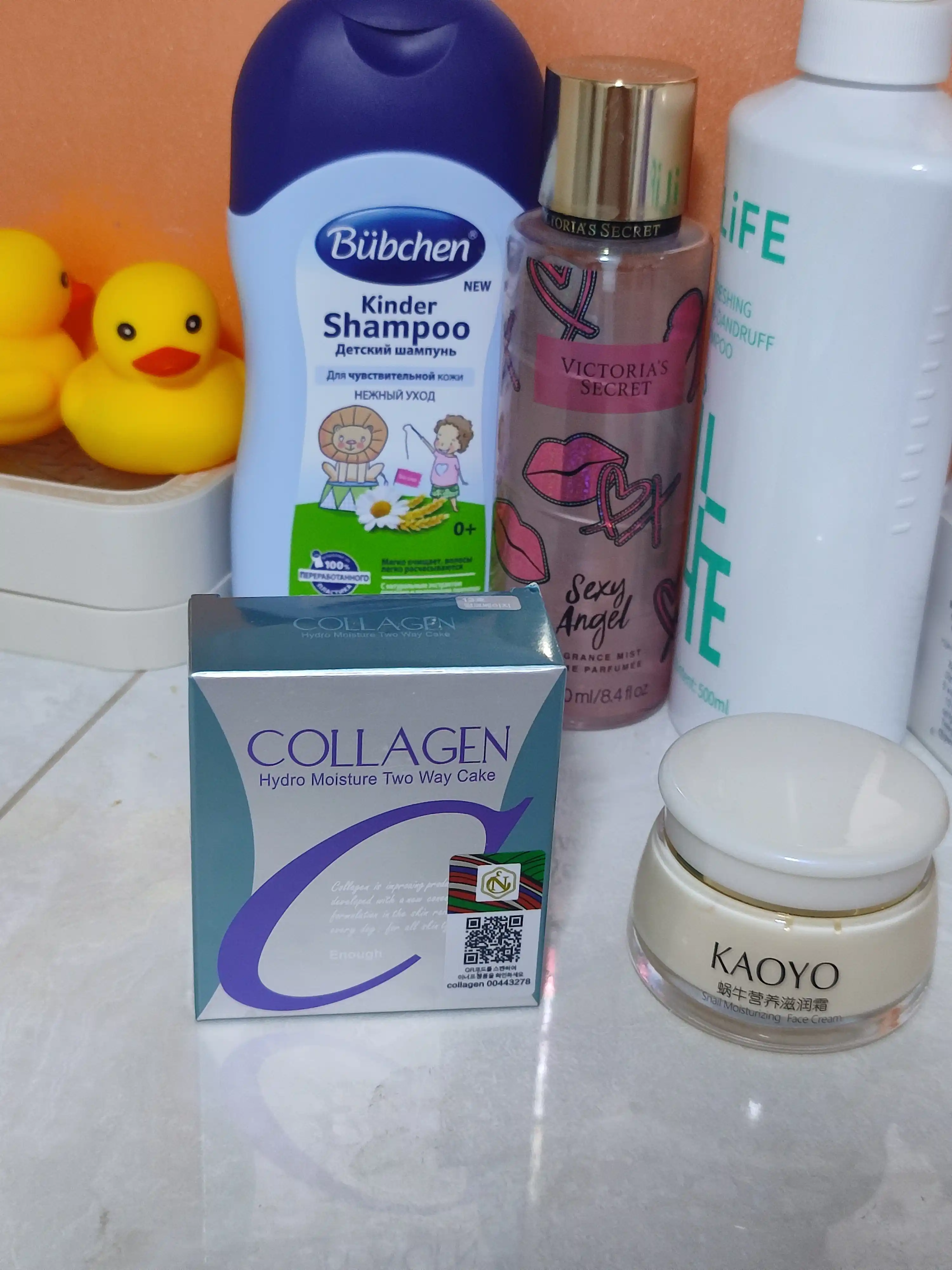 Пудра для лица с коллагеном, SPF 25+, подходит для всех типов кожи.
