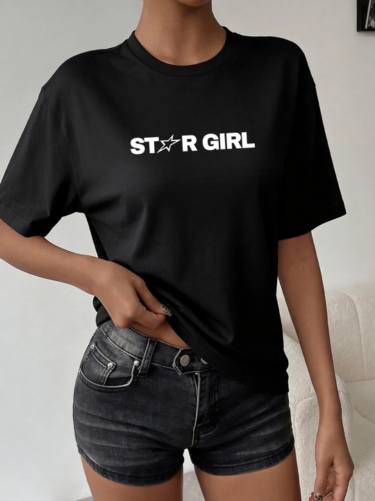 Miconic qora oversayz futbolka, oq STAR GIRL yozuvi tasvirli print bilan