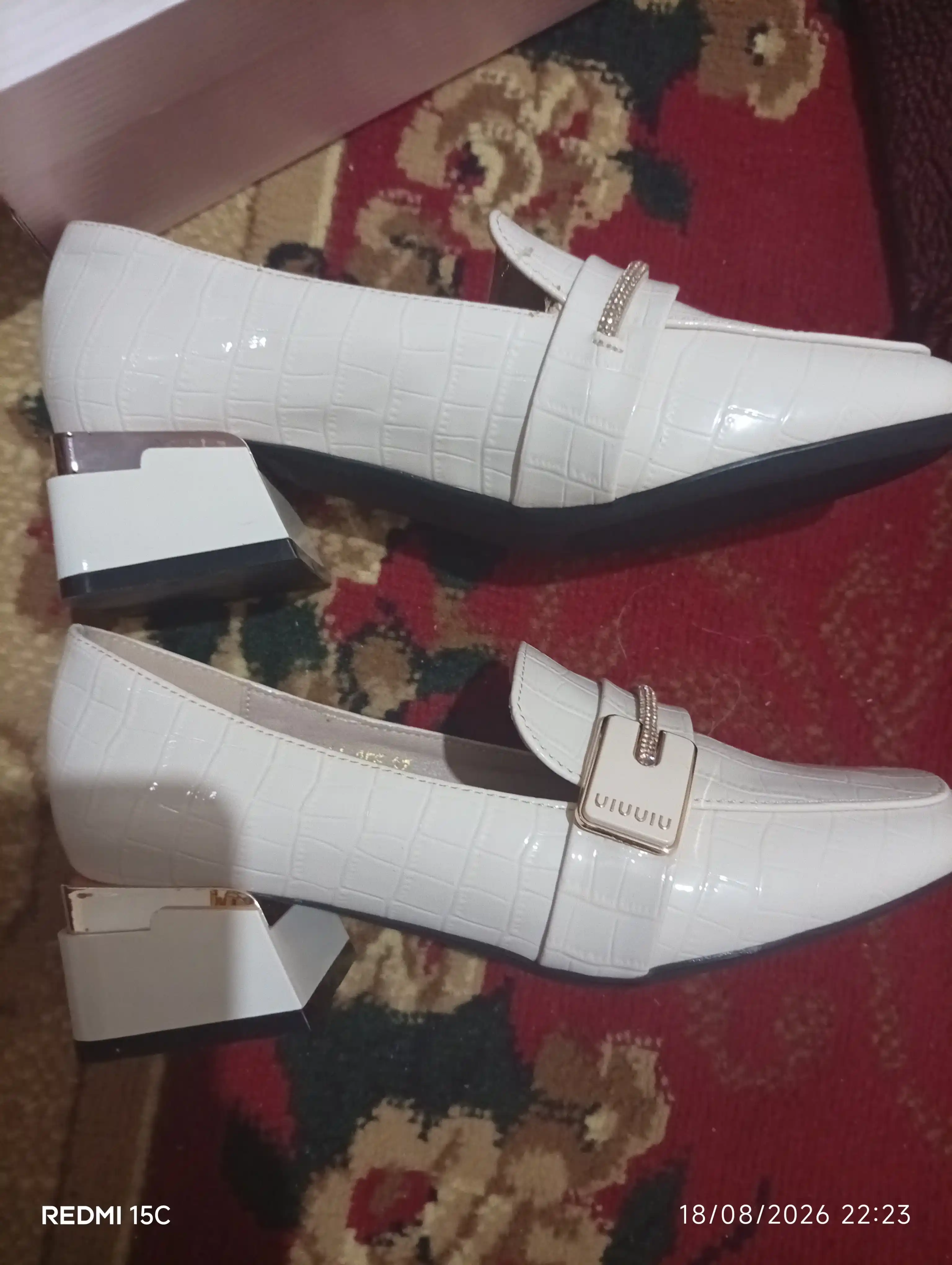 BELLISIMA 544-25E' keng poshnali ayollar loaferi, 3 rang, 36–40
