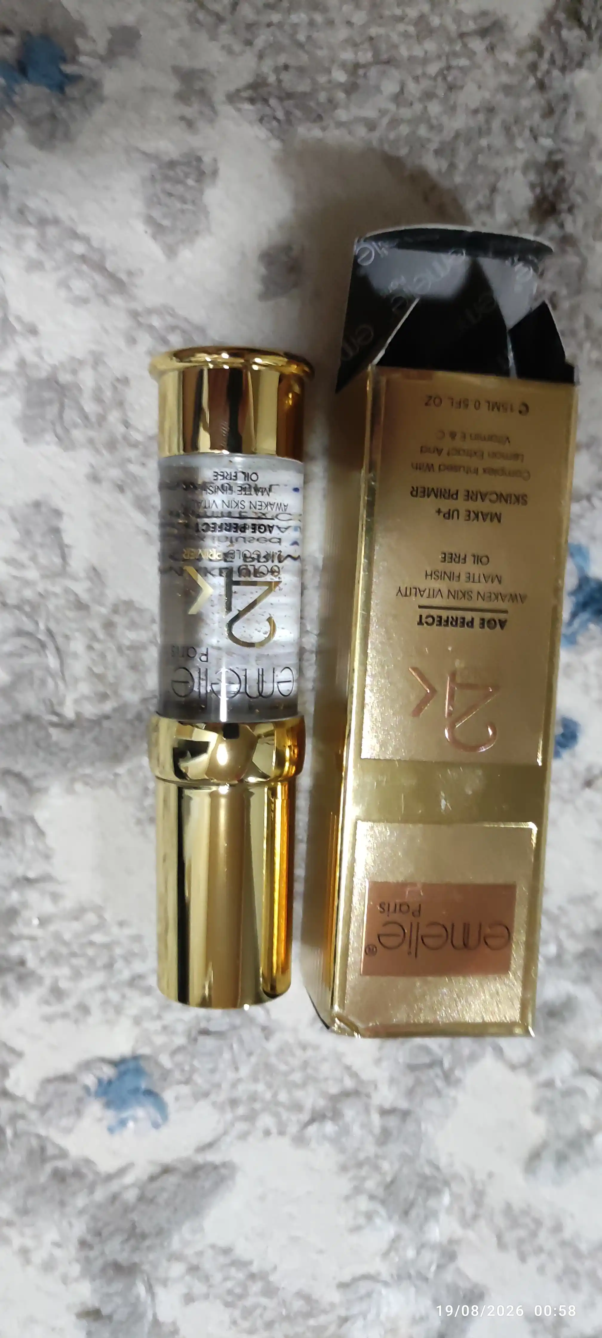 Основа под макияж EMELIE 24K GOLD, база под макияж для лица, праймер, тональная основа 15 г