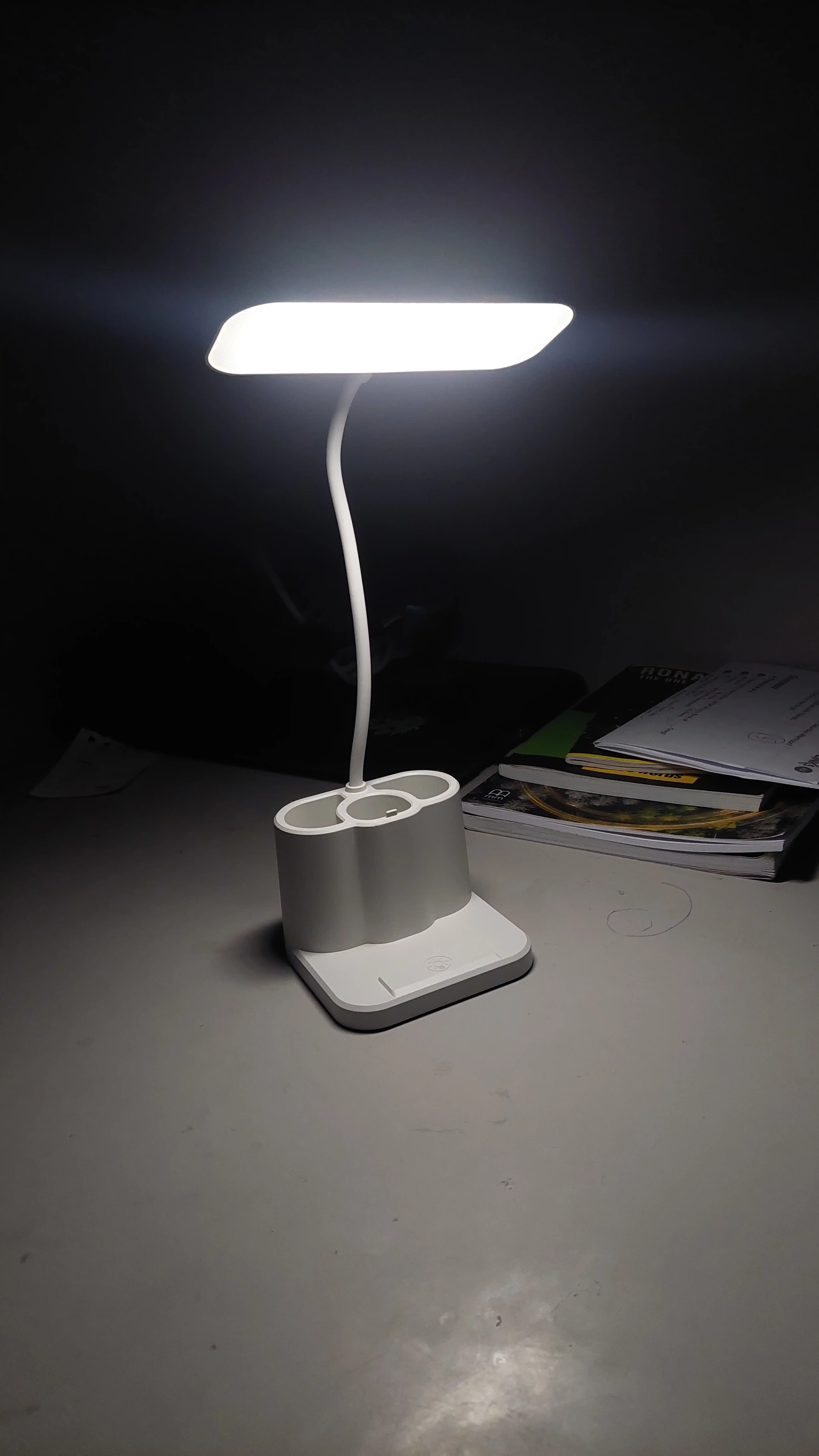 LED svetilnik qo‘shimcha penali bilan – energiya tejamkor, yorqin yoritish funksiyasi