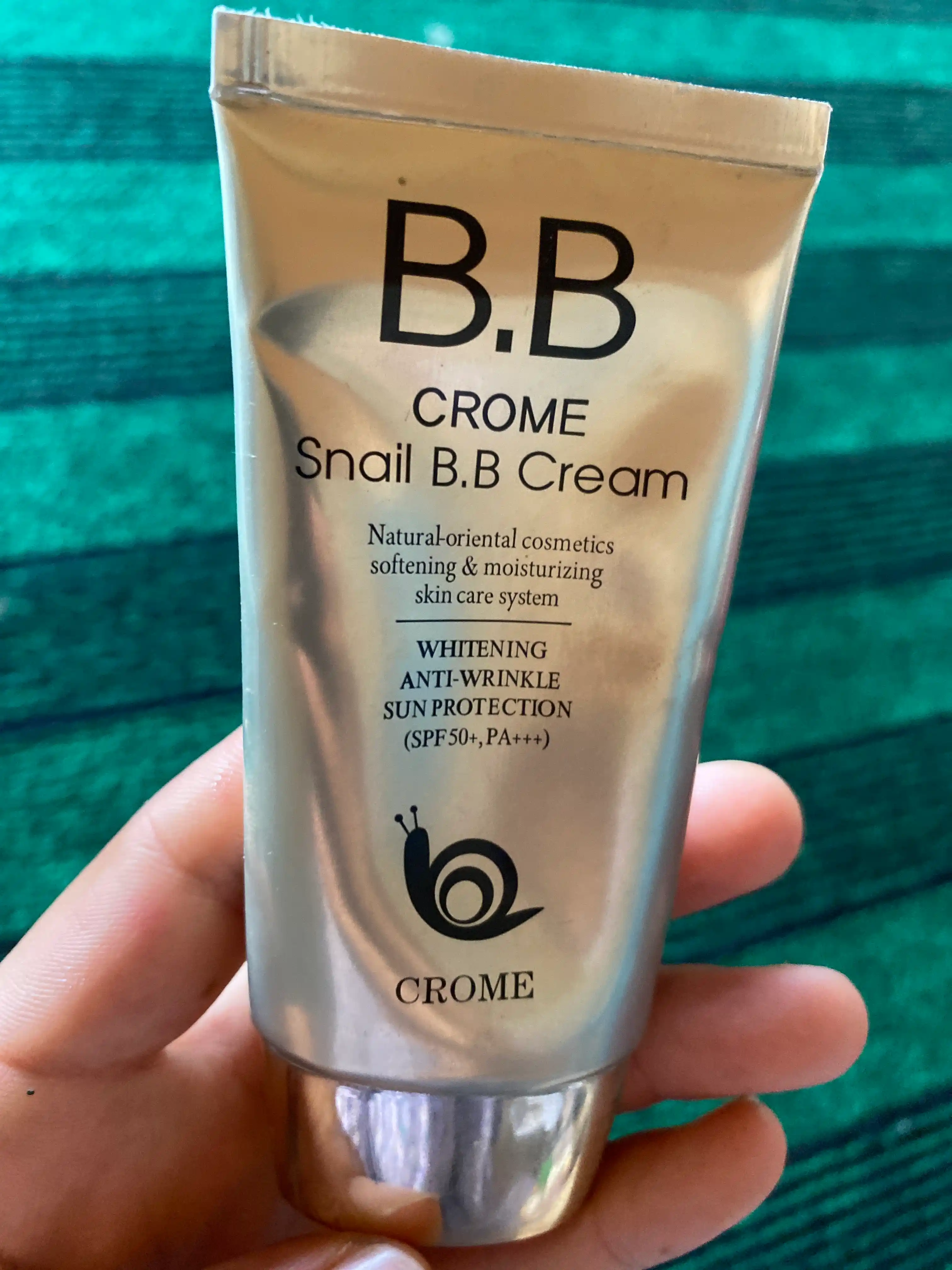 Ko'p funksiyali oqartiruvchi tonal krem SPF 50+, 50 ml