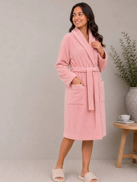 Ayollar uchun uy qurilishi mikrofiber xalat, yumshoq, kamar va cho'ntaklar bilan