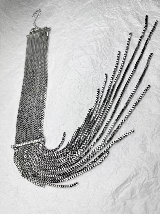 Bo'yin uchun ajoyib taqinchoqlar