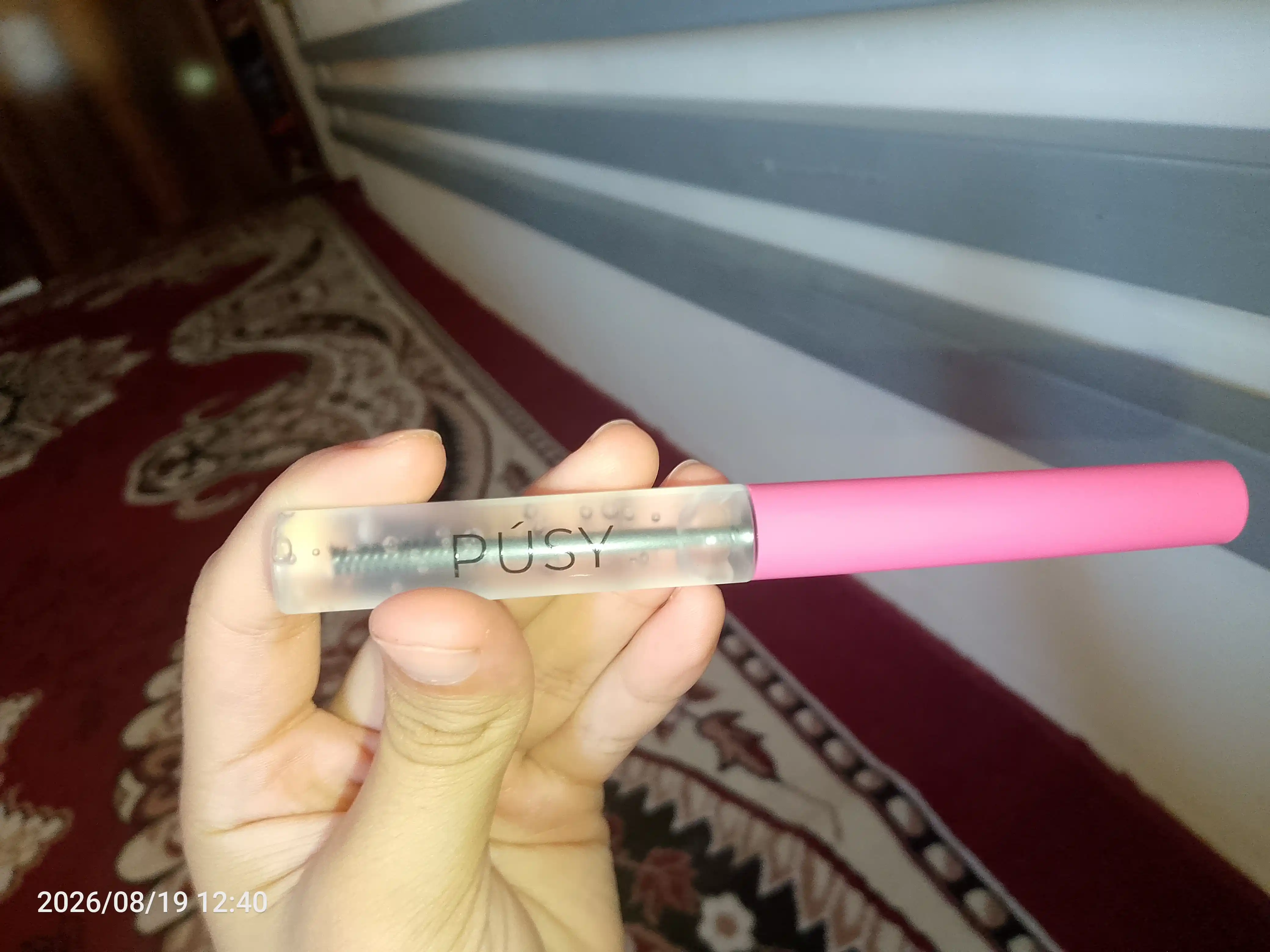 PUSY Brow Fix Gel – yengil, yotqizish va uzoq muddatli fiksatsiya, 5 ml