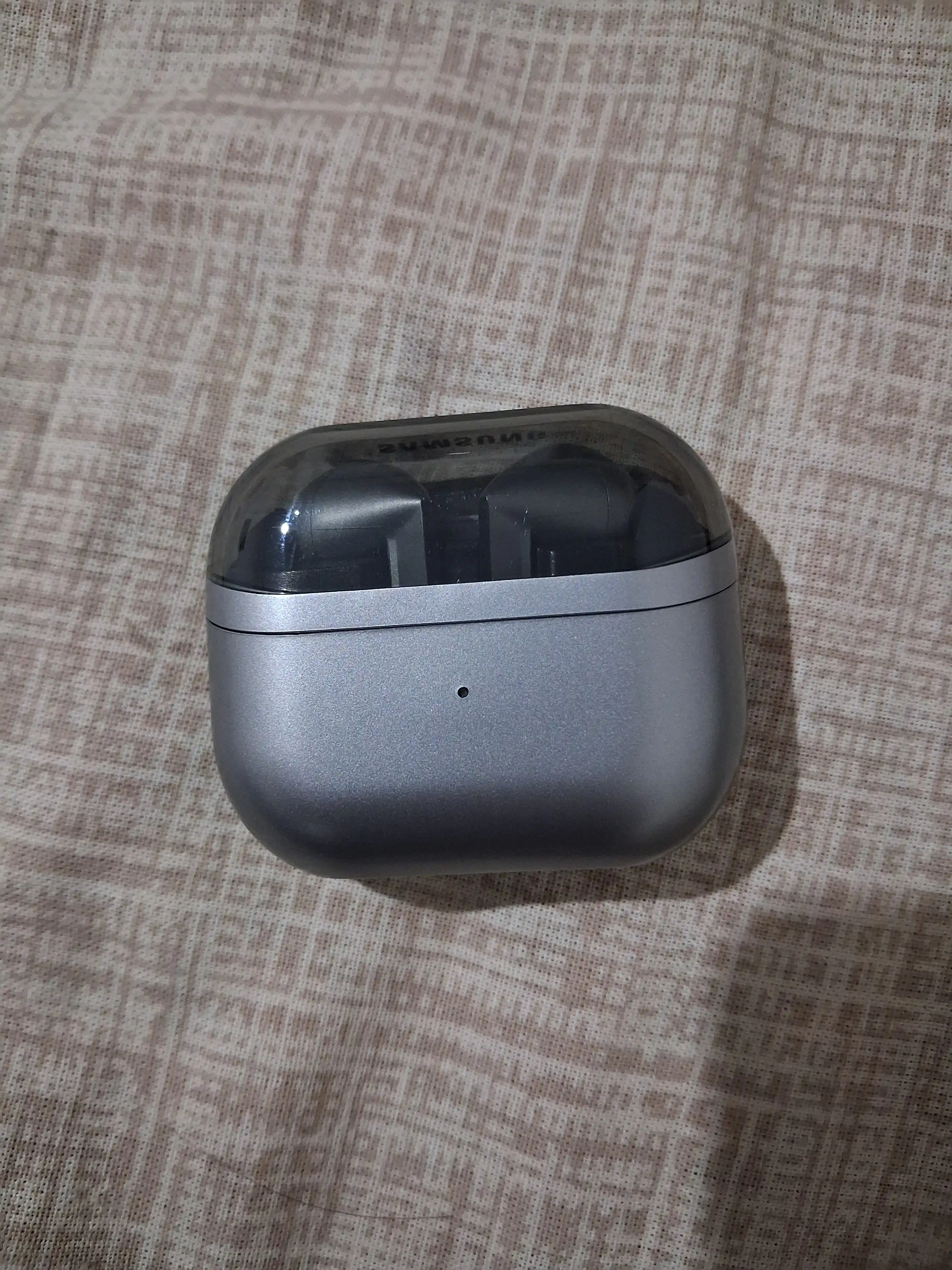 Sensorli Galaxy Buds 3 Pro simsiz quloqchinlari