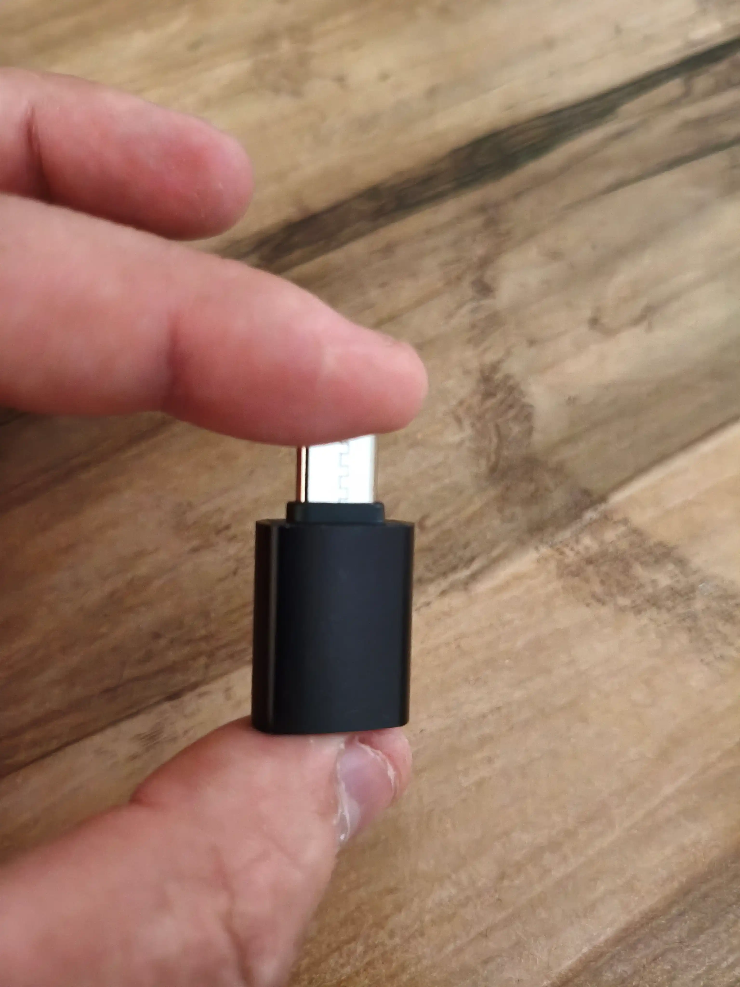 Adapter, zaryadlash va ma’lumot uzatish uchun USB, Type-C, Lightning o‘tkazgich