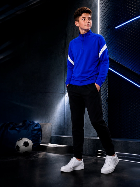 Bolalar uchun futbol va sport kostyumi - 