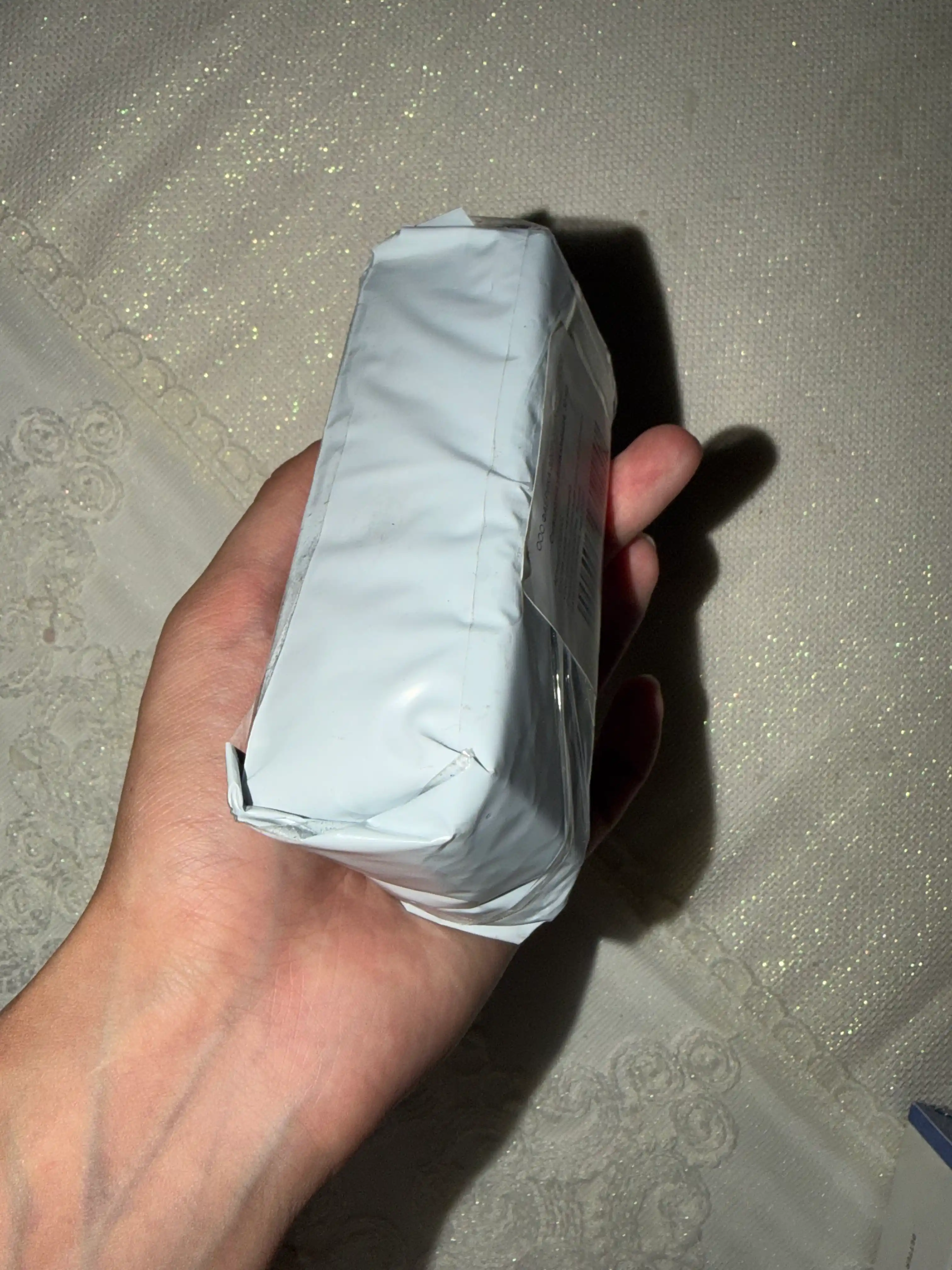 CeraVe Normal va quruq yuz va badan terisi uchun namlantiruvchi tozalovchi krem-gel, 236 g