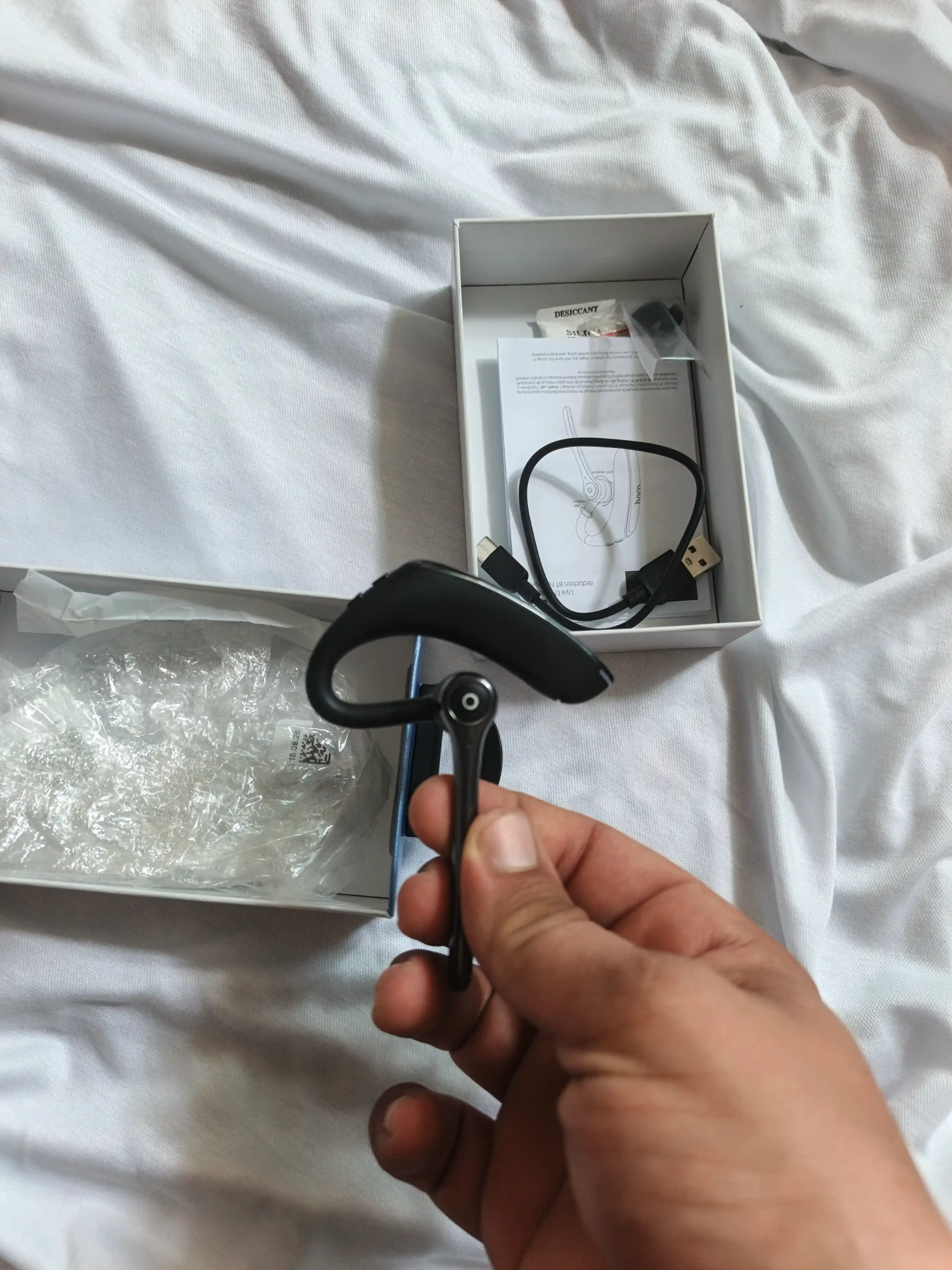 Hoco E90 Liya simsiz Bluetooth-garniturasi, mikrofon va ENC tizimli mono-quloqchin