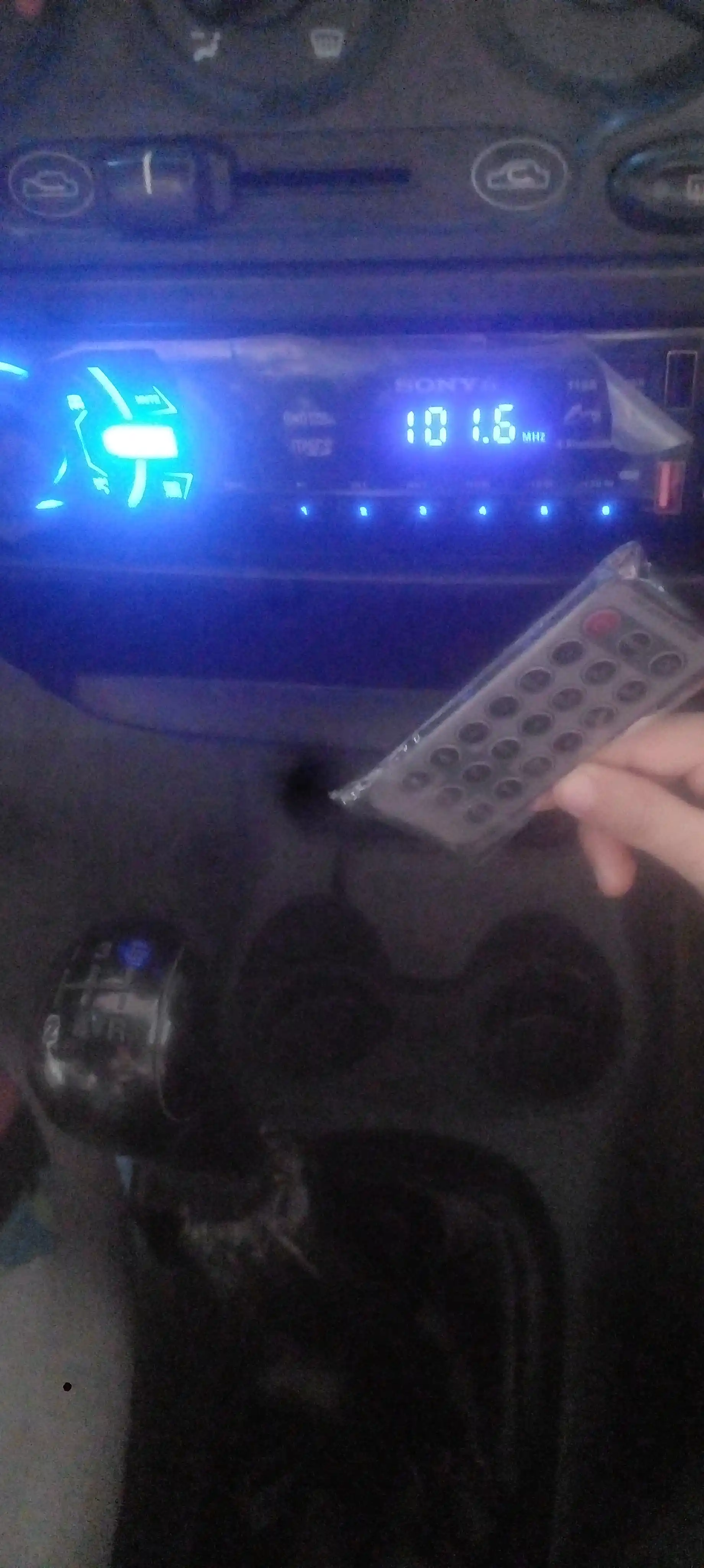 Автомобильный магнитофон SONY MP3 радио BT 1775