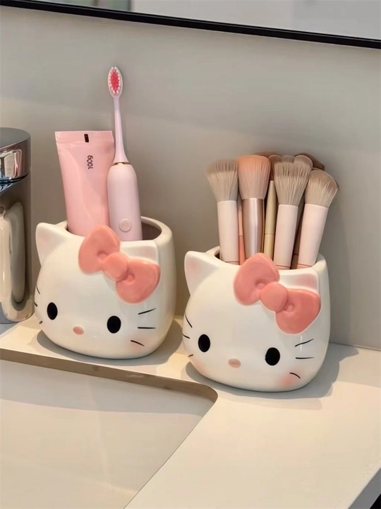 Hello Kitty stoli organayzeri universal: kantselyariya va makiyaj cho'tkalari uchun idish
