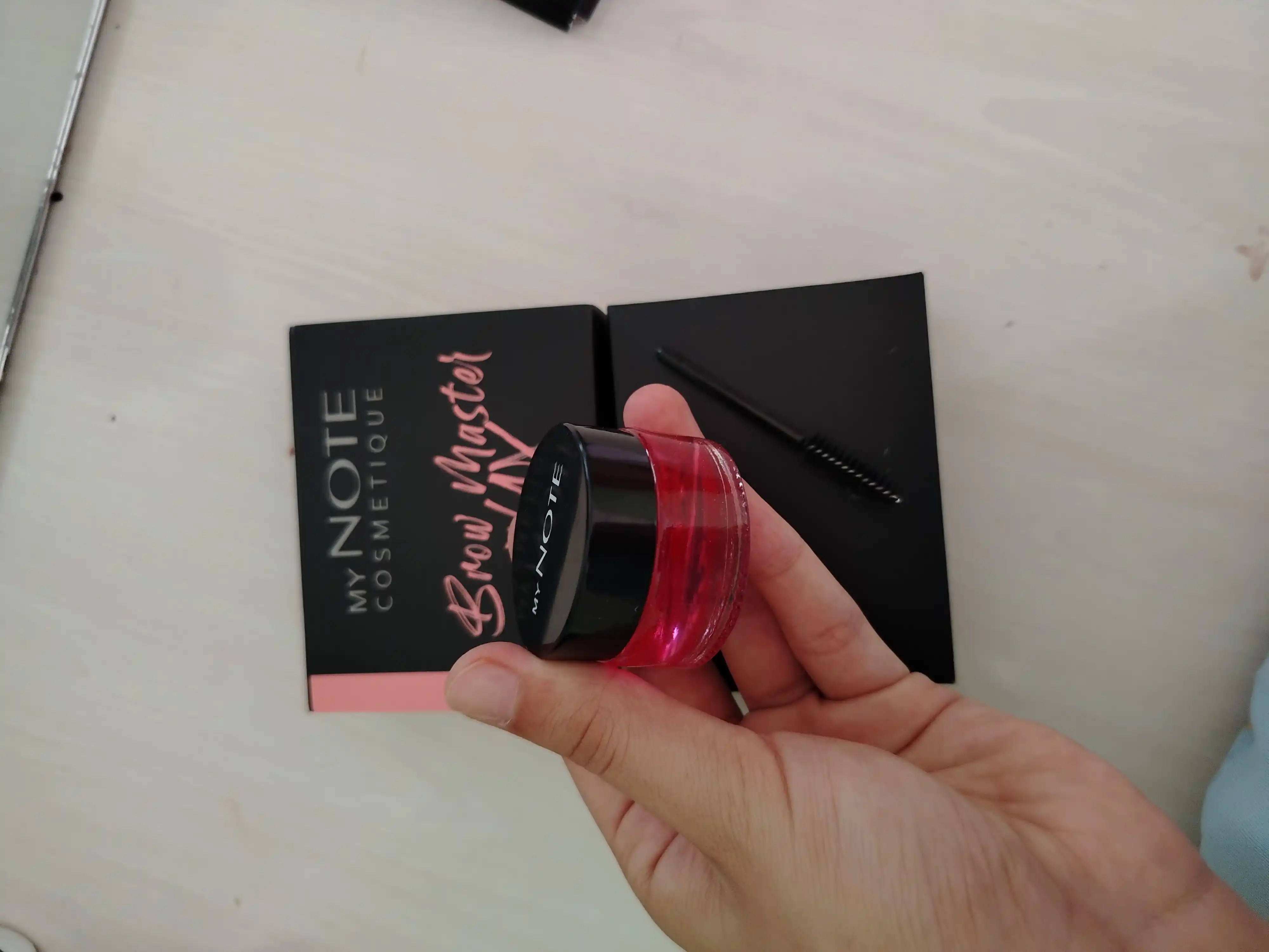NOTE фиксатор для бровей Brow Master Wax