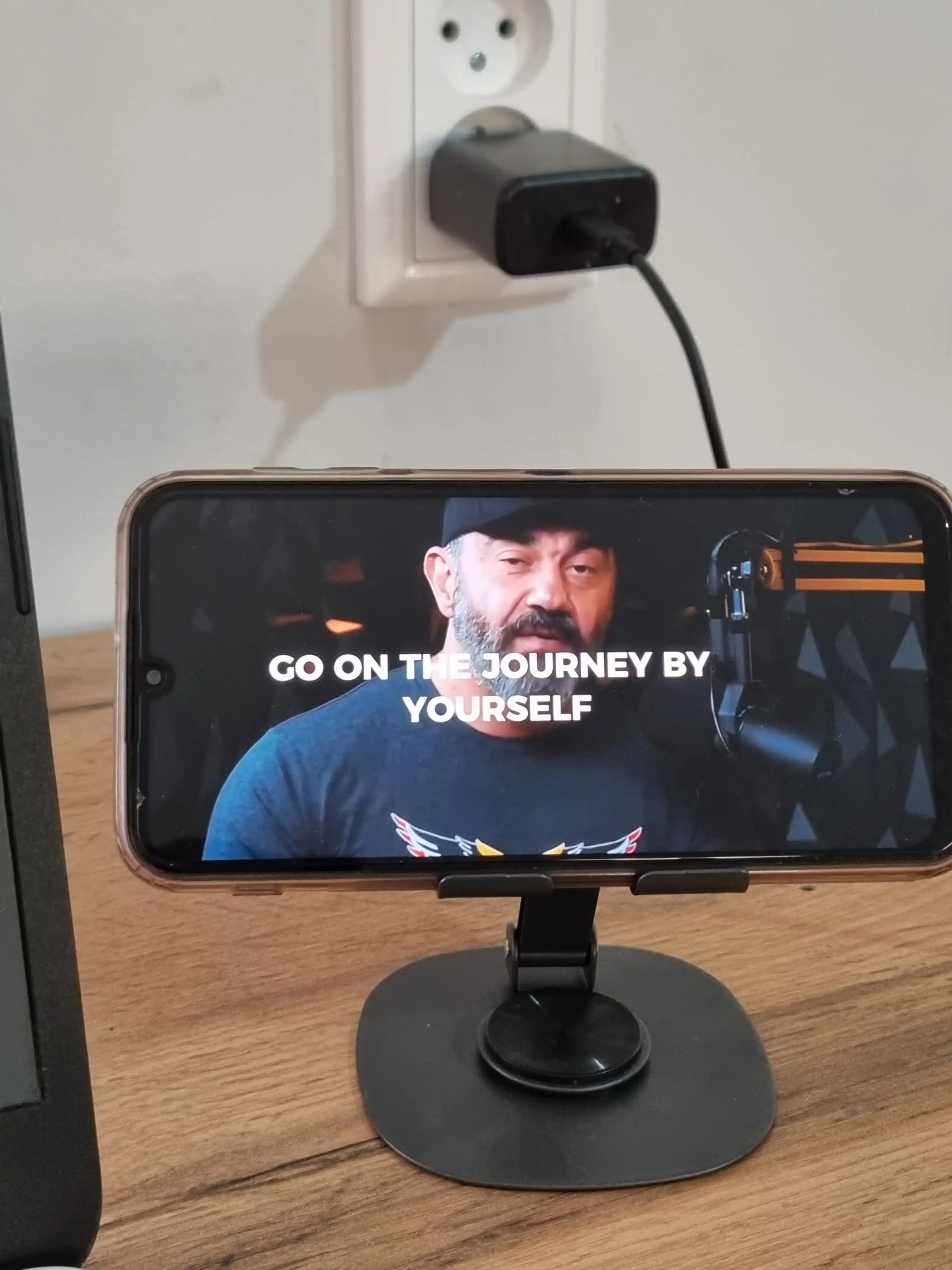 Telefon va planshet uchun metall podstavka, 360° buriladigan tutqich / ushlagich