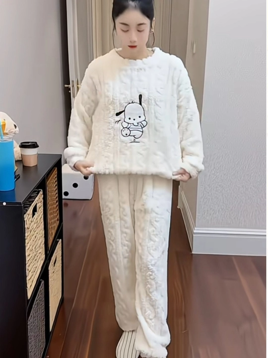 Ayollar pijamasi