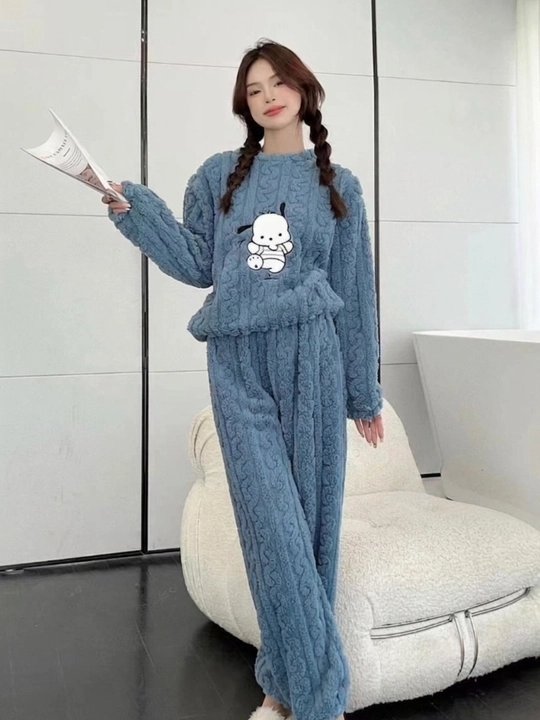 Ayollar pijamasi