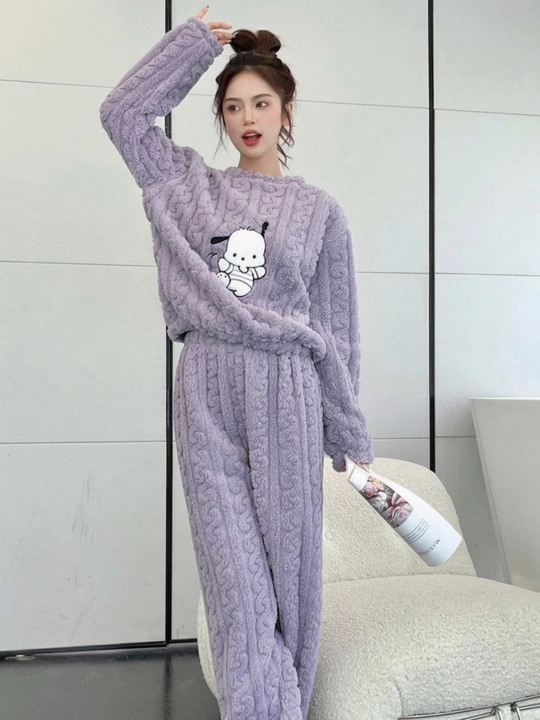 Ayollar pijamasi