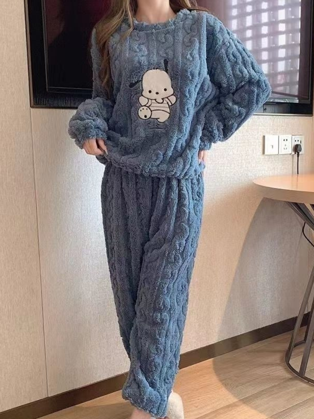 Ayollar pijamasi