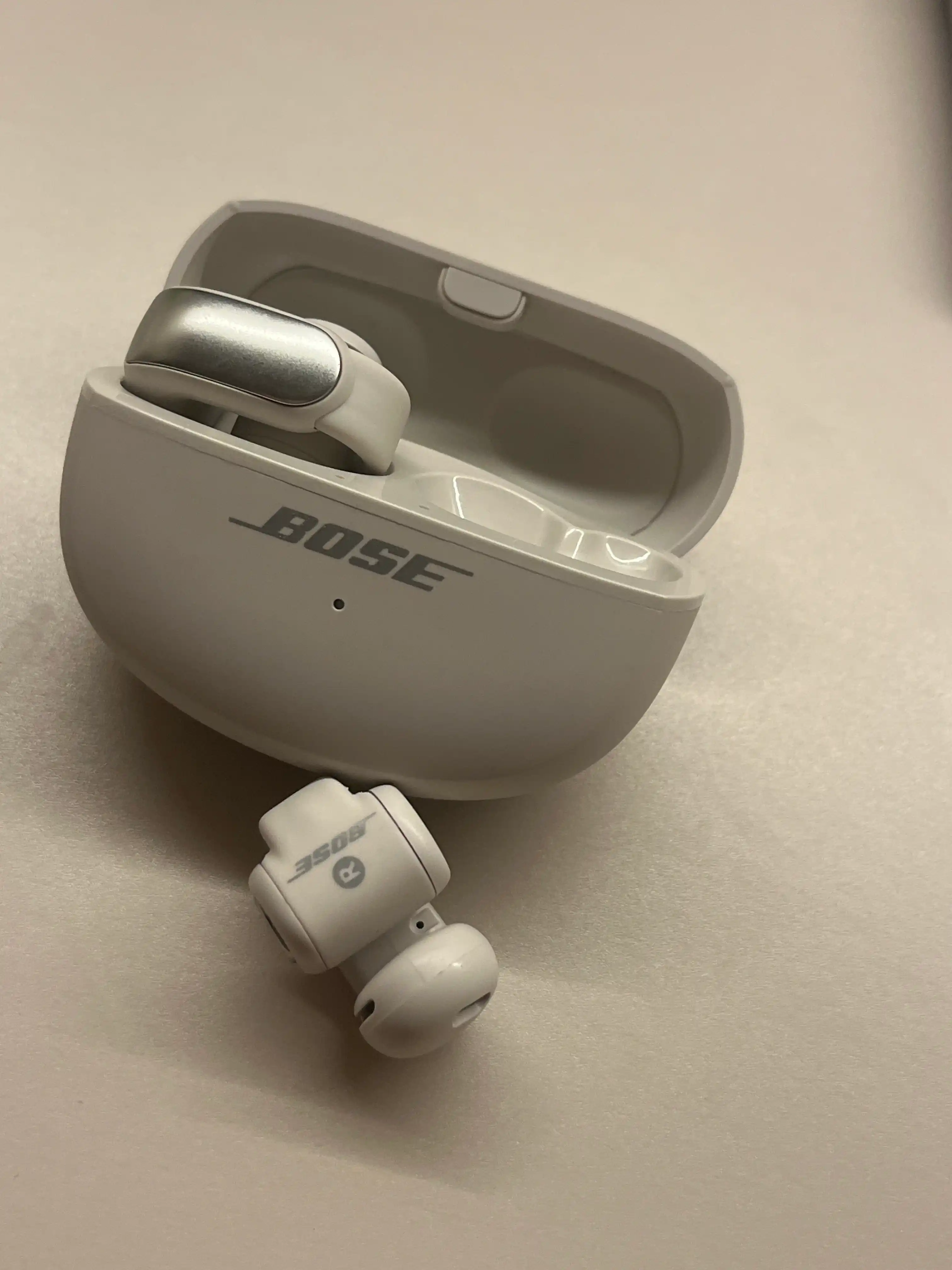 Bluetooth-наушники Bose Ultra Open ANC, 48ч, IPX5