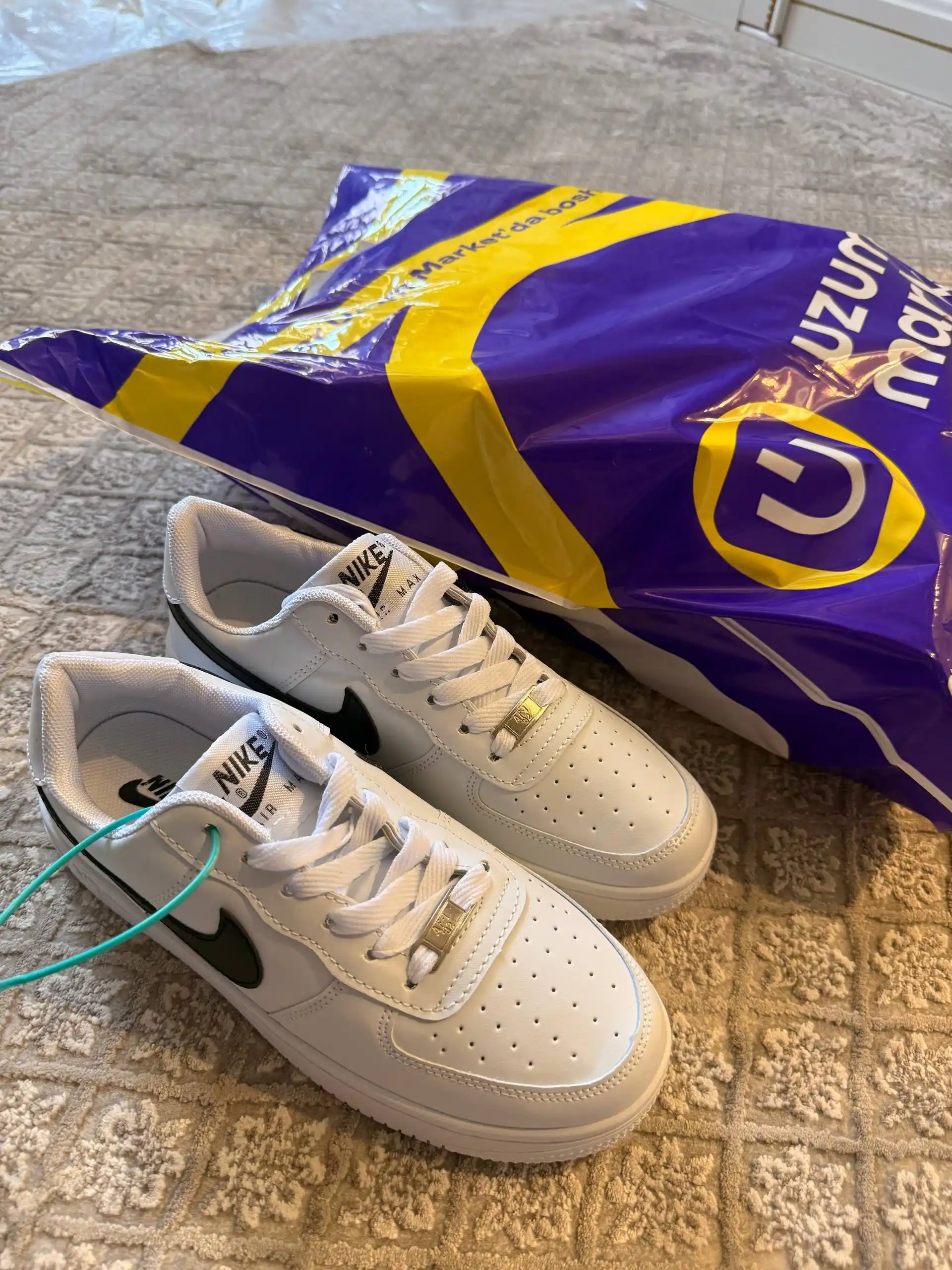 Ayollar va erkaklar uchun Nike Air Force 1 oq klassik krossovkalari