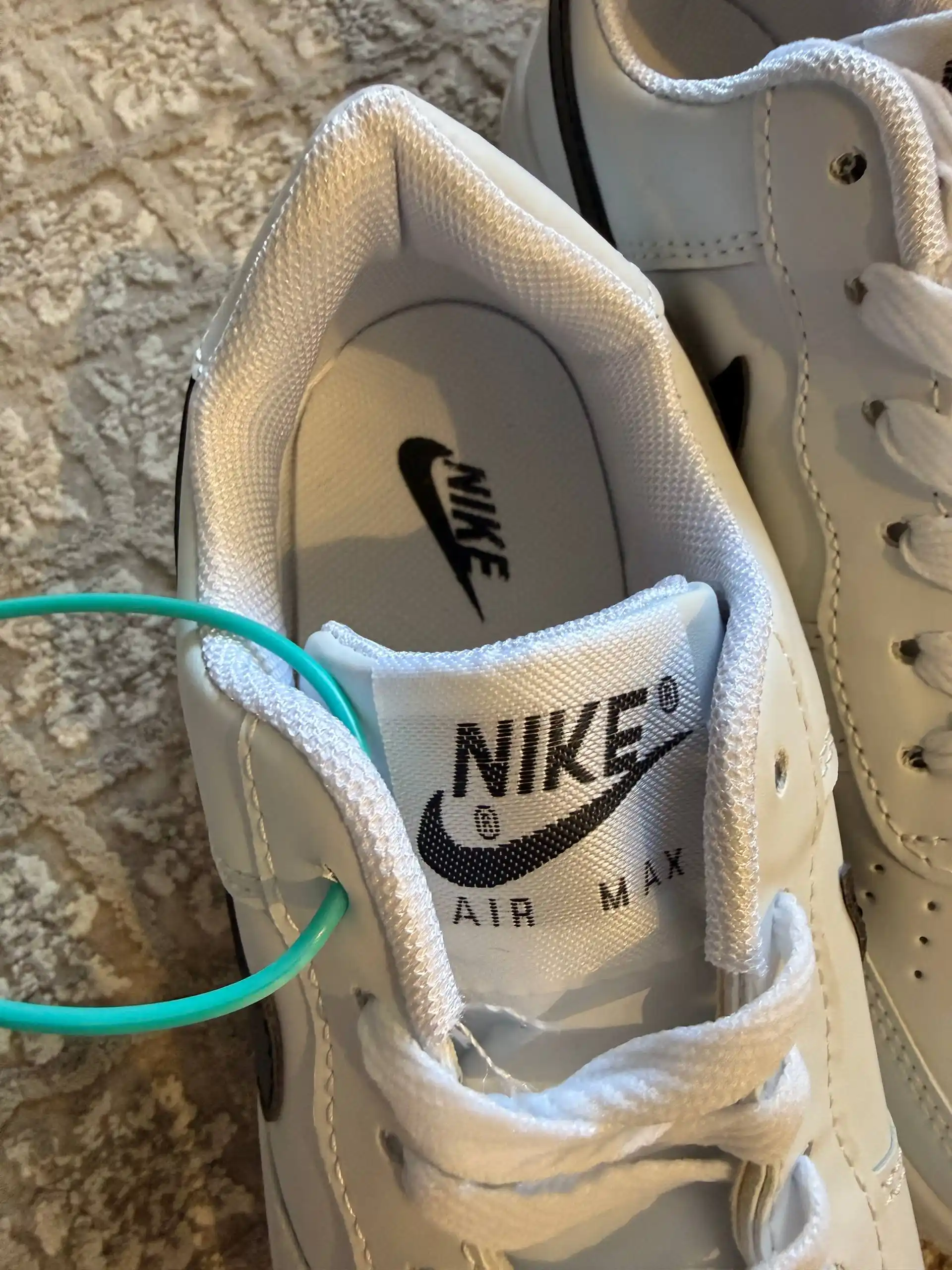Ayollar va erkaklar uchun Nike Air Force 1 oq klassik krossovkalari