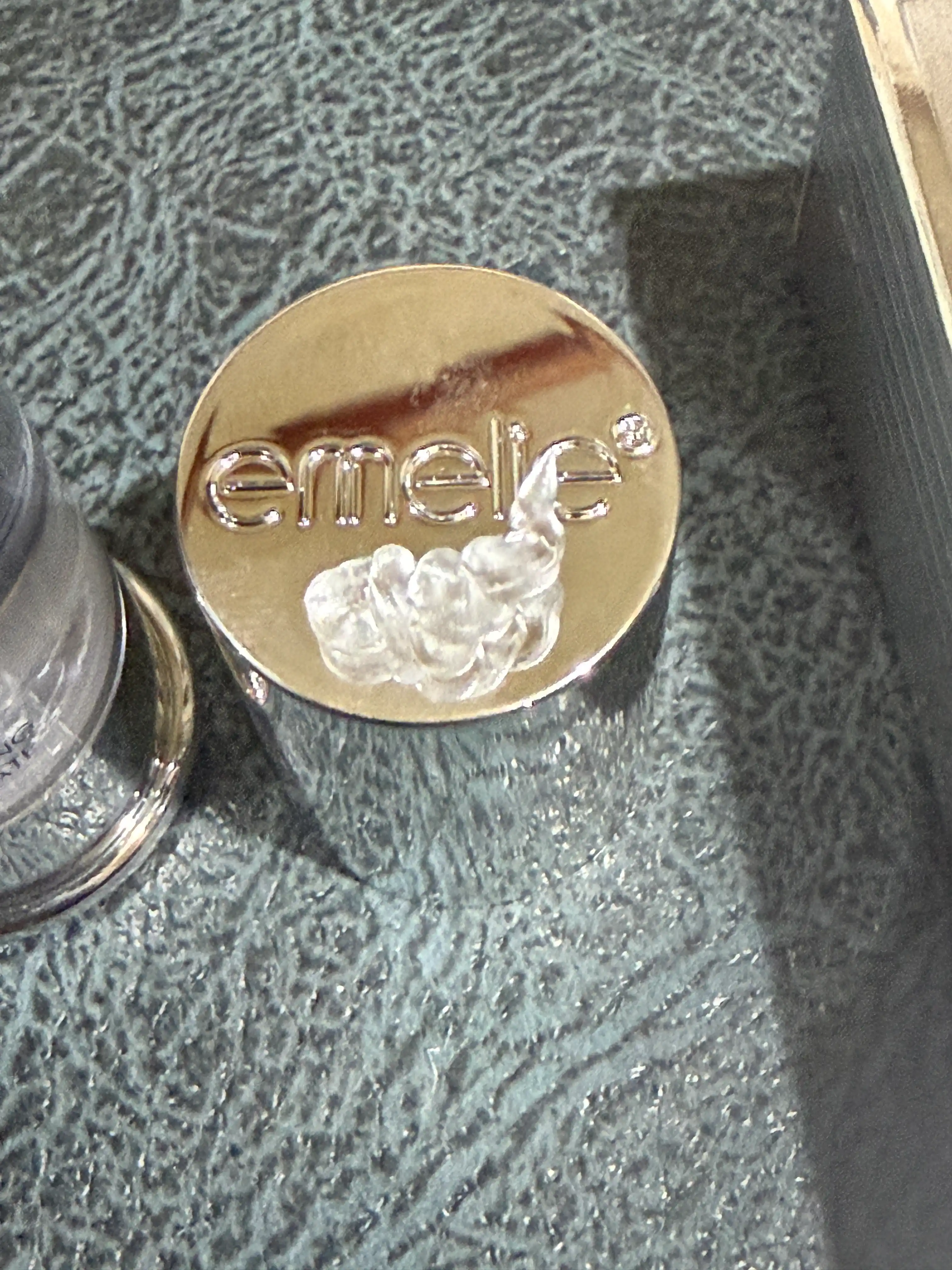 Основа под макияж EMELIE 24K GOLD, база под макияж для лица, праймер, тональная основа 15 г