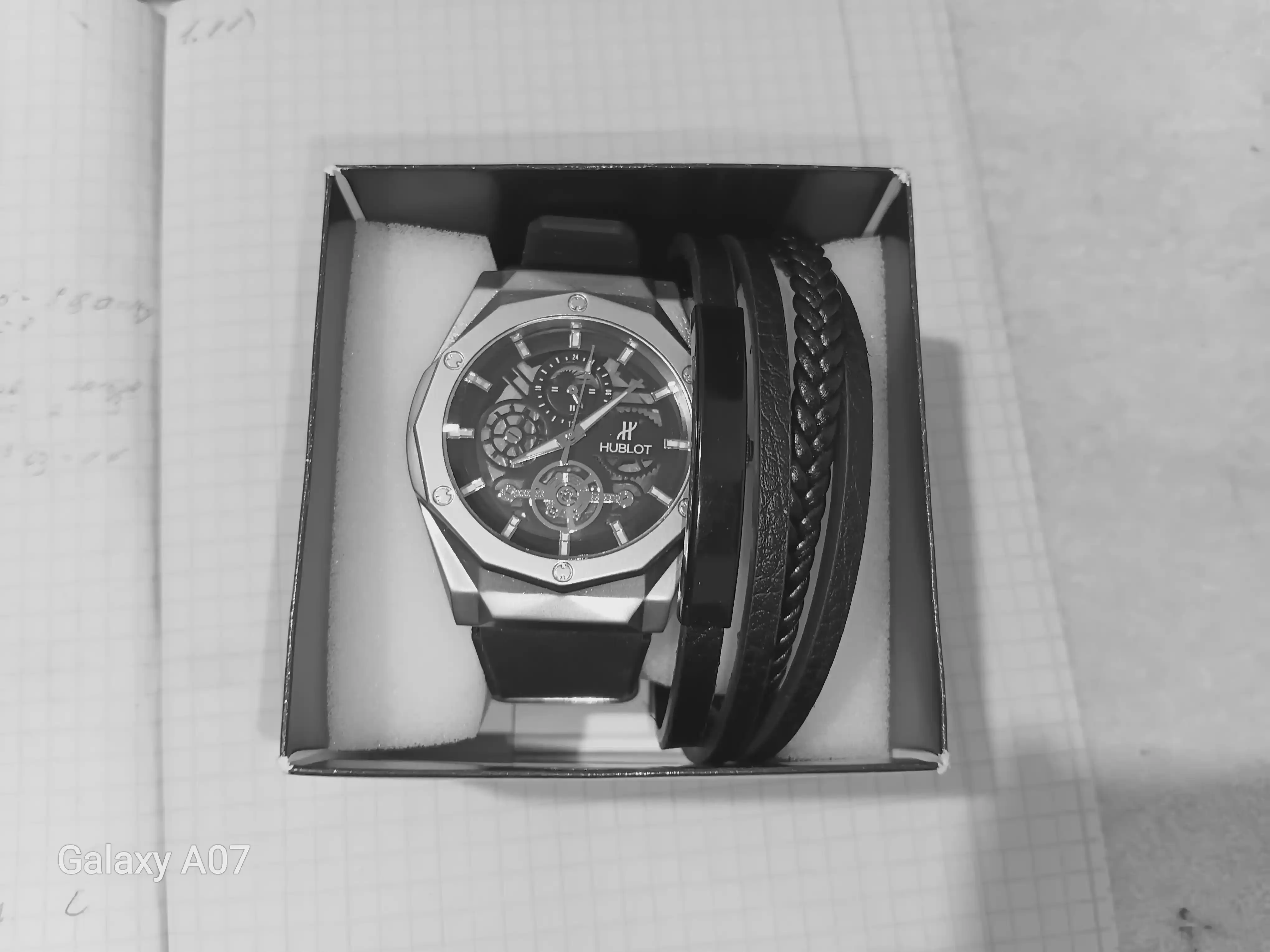 Набор для мужчин: часы Hublot + браслет