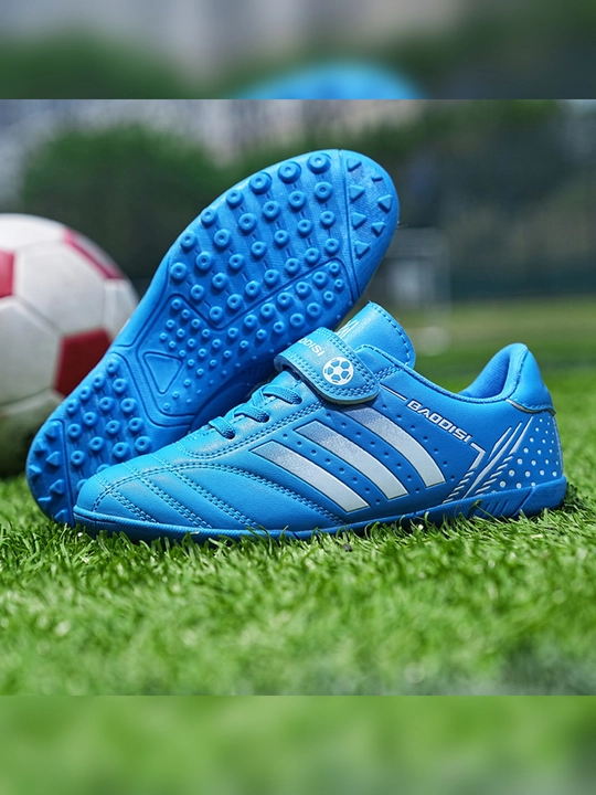 Futbol butslari, TF qirq oyoqli, futbol uchun, sun’iy maysazor uchun