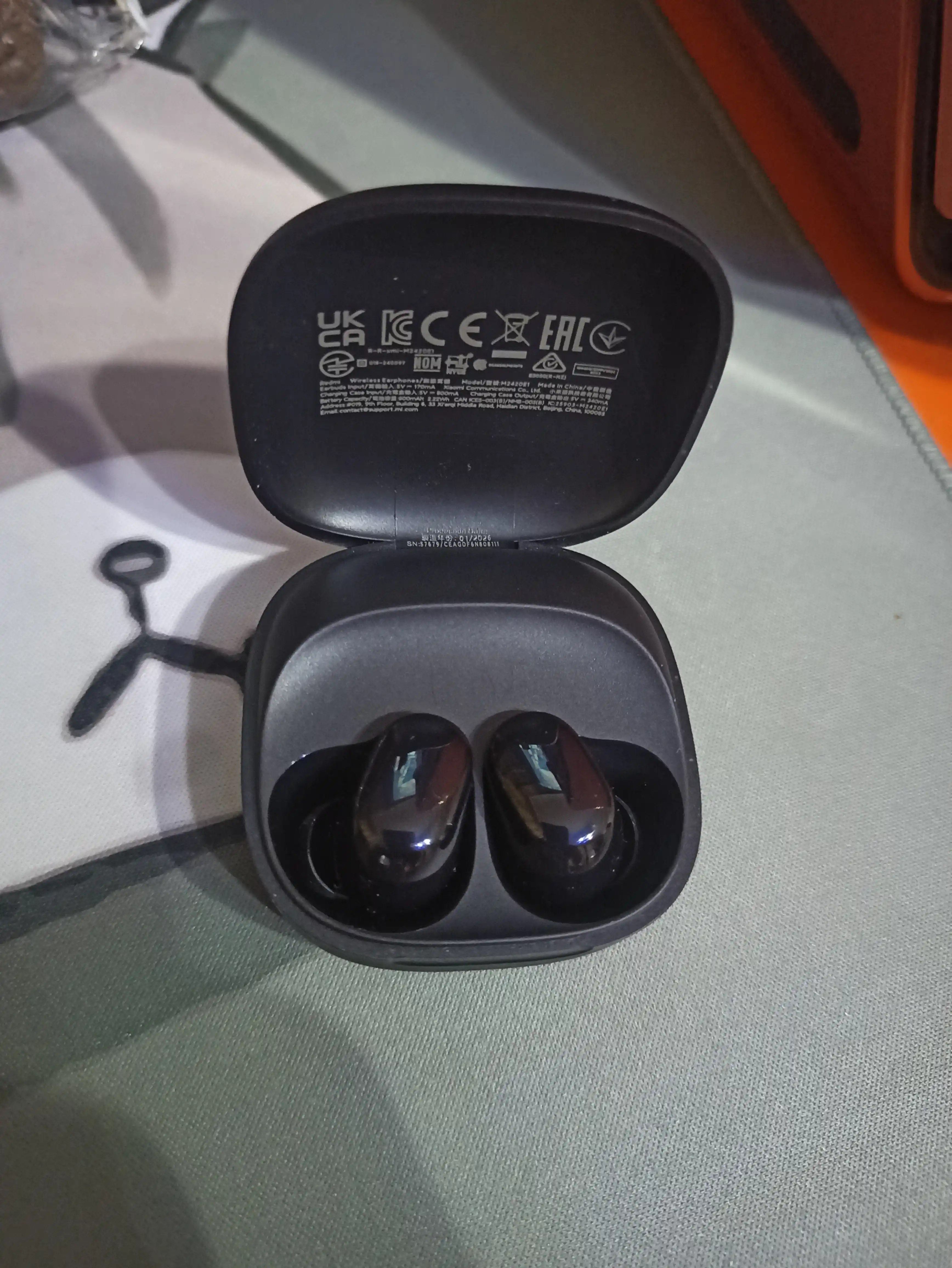 Redmi Buds 6 Play simsiz quloqchinlari, iPhone va Android uchun, suv o‘tkazmaydigan IPX4