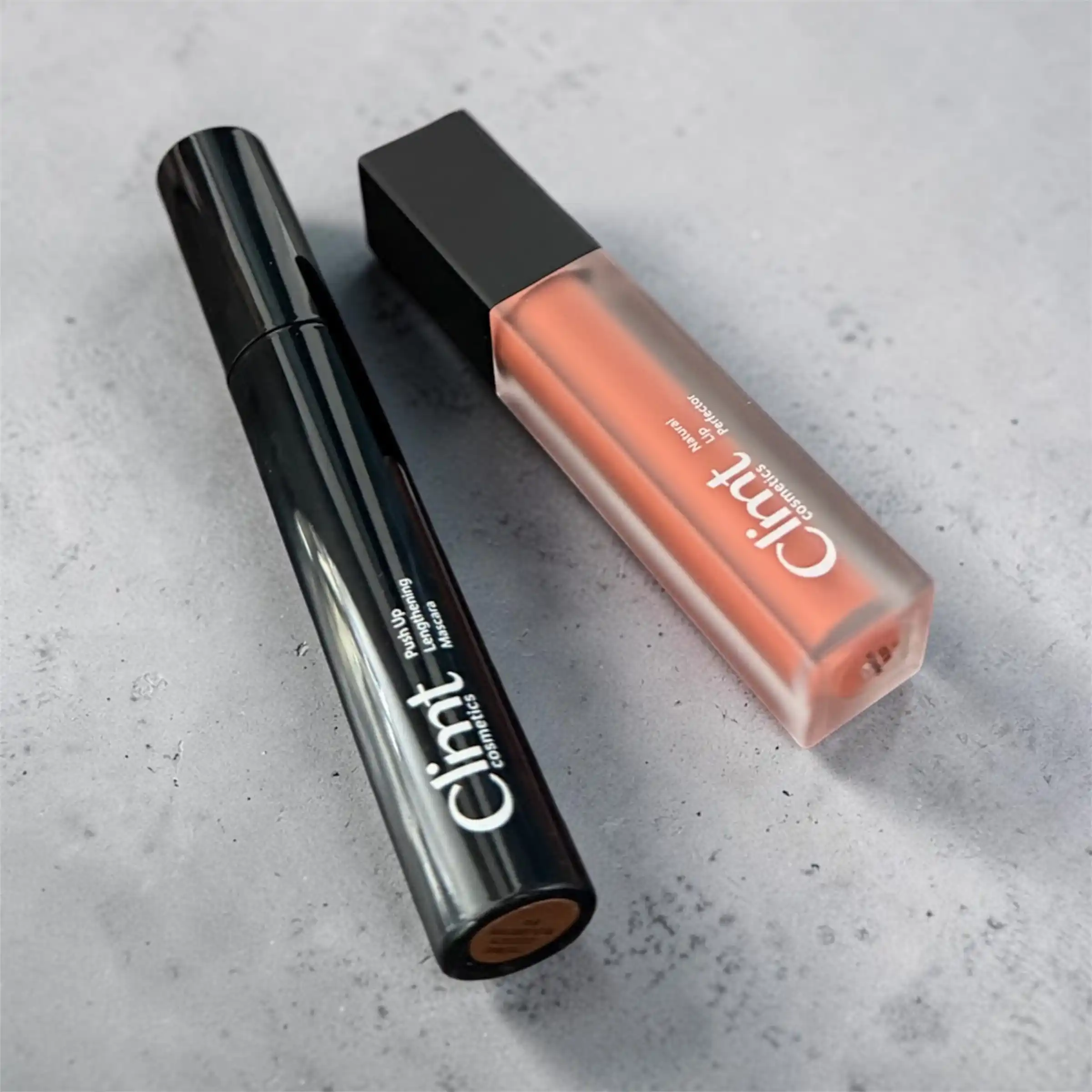 Climtcosmetics namlantiruvchi lab yaltirog‘i