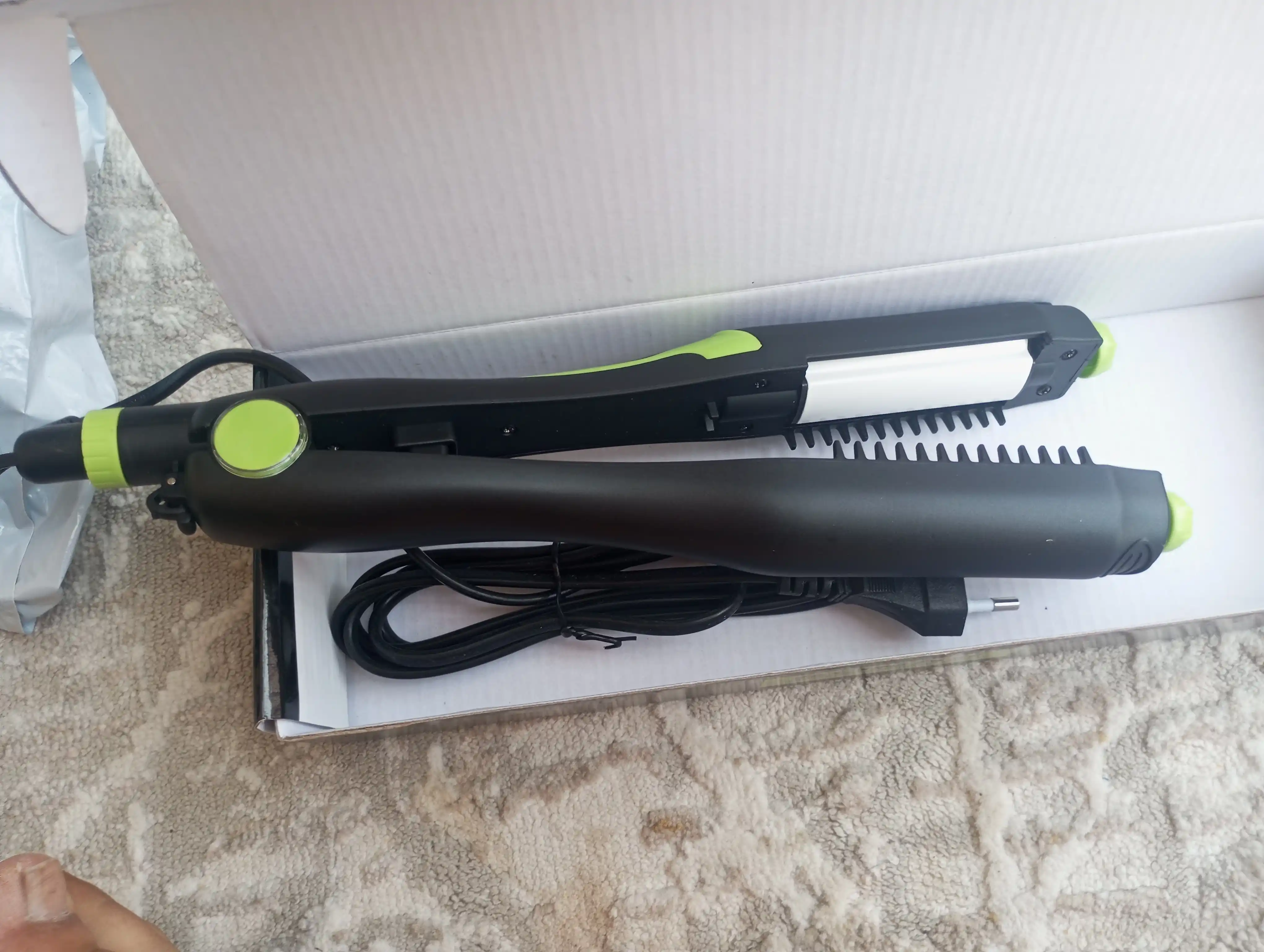 Sochlarni tekislash uchun professional dazmol SR, stayler-ployka
