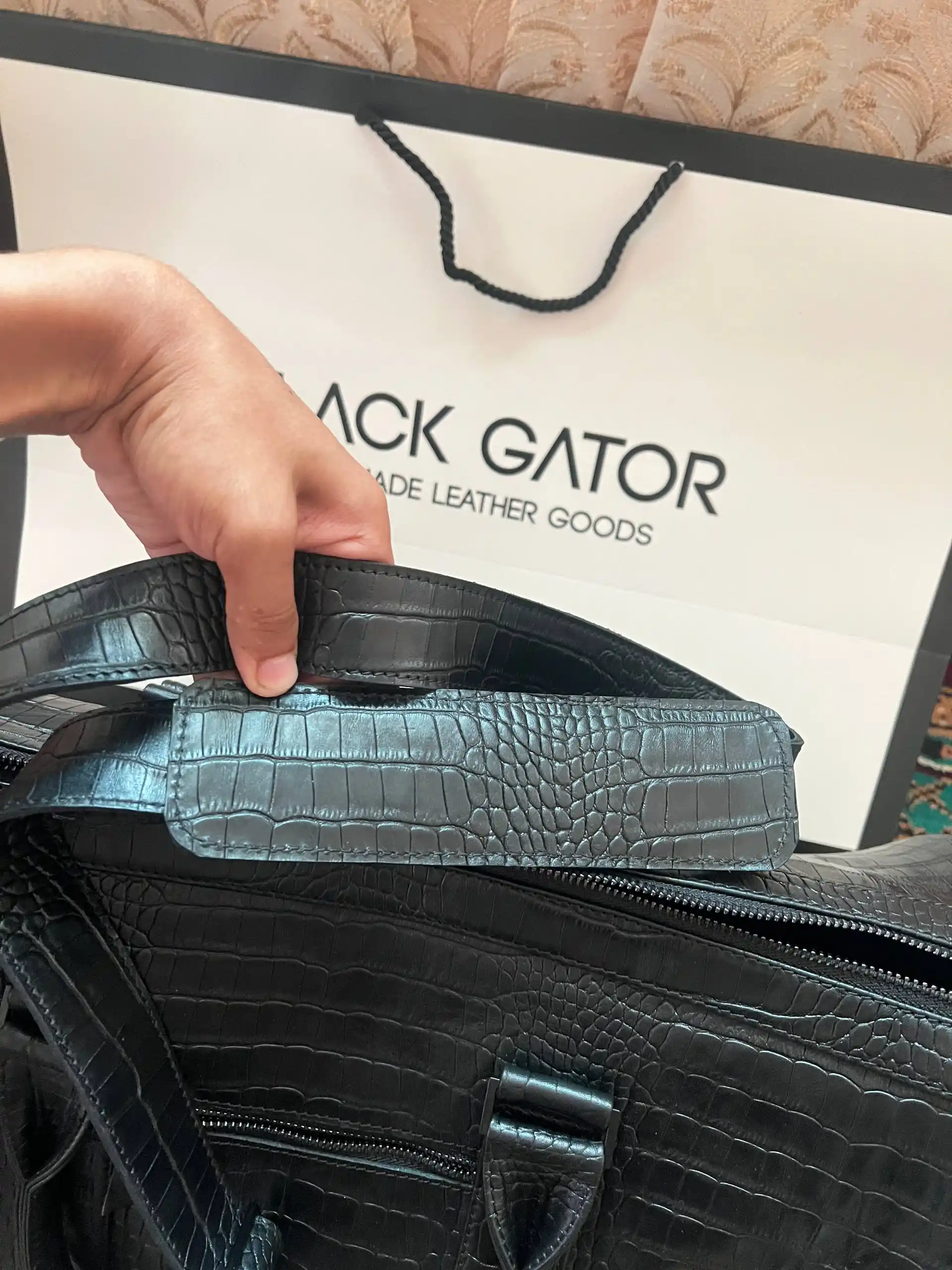 Sport va sayohat sumkasi, haqiqiy charm Black Gator