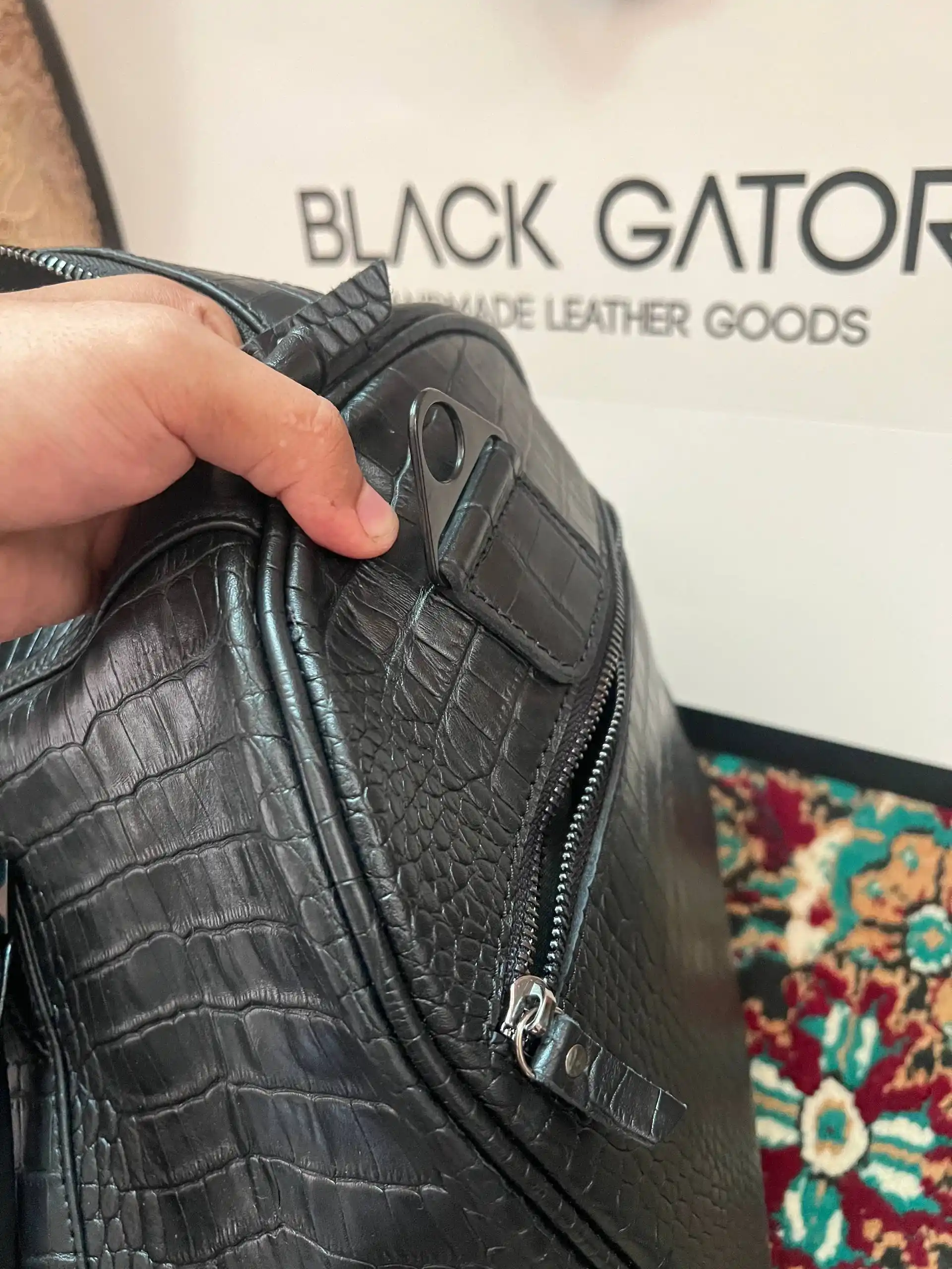 Sport va sayohat sumkasi, haqiqiy charm Black Gator
