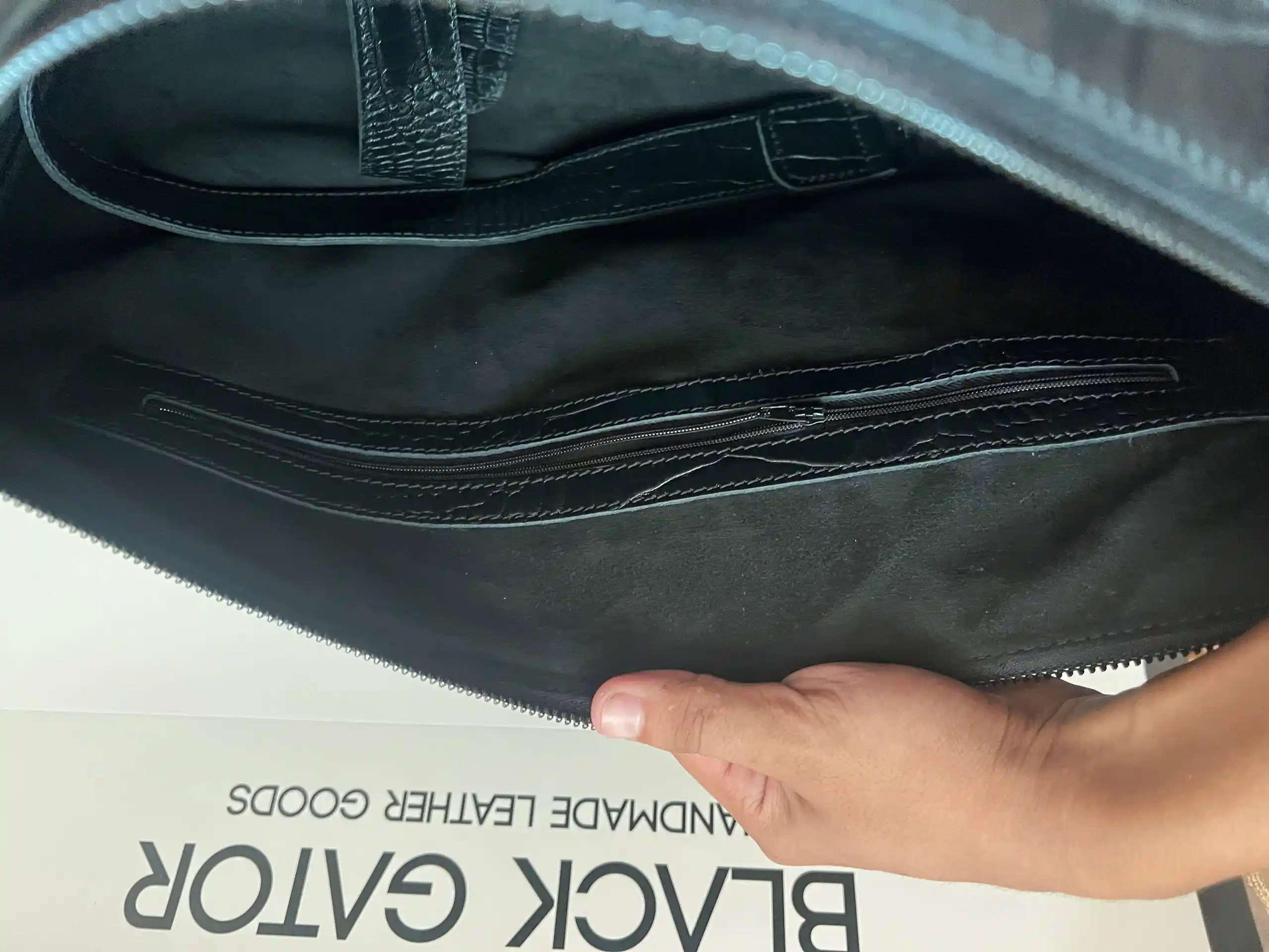 Sport va sayohat sumkasi, haqiqiy charm Black Gator