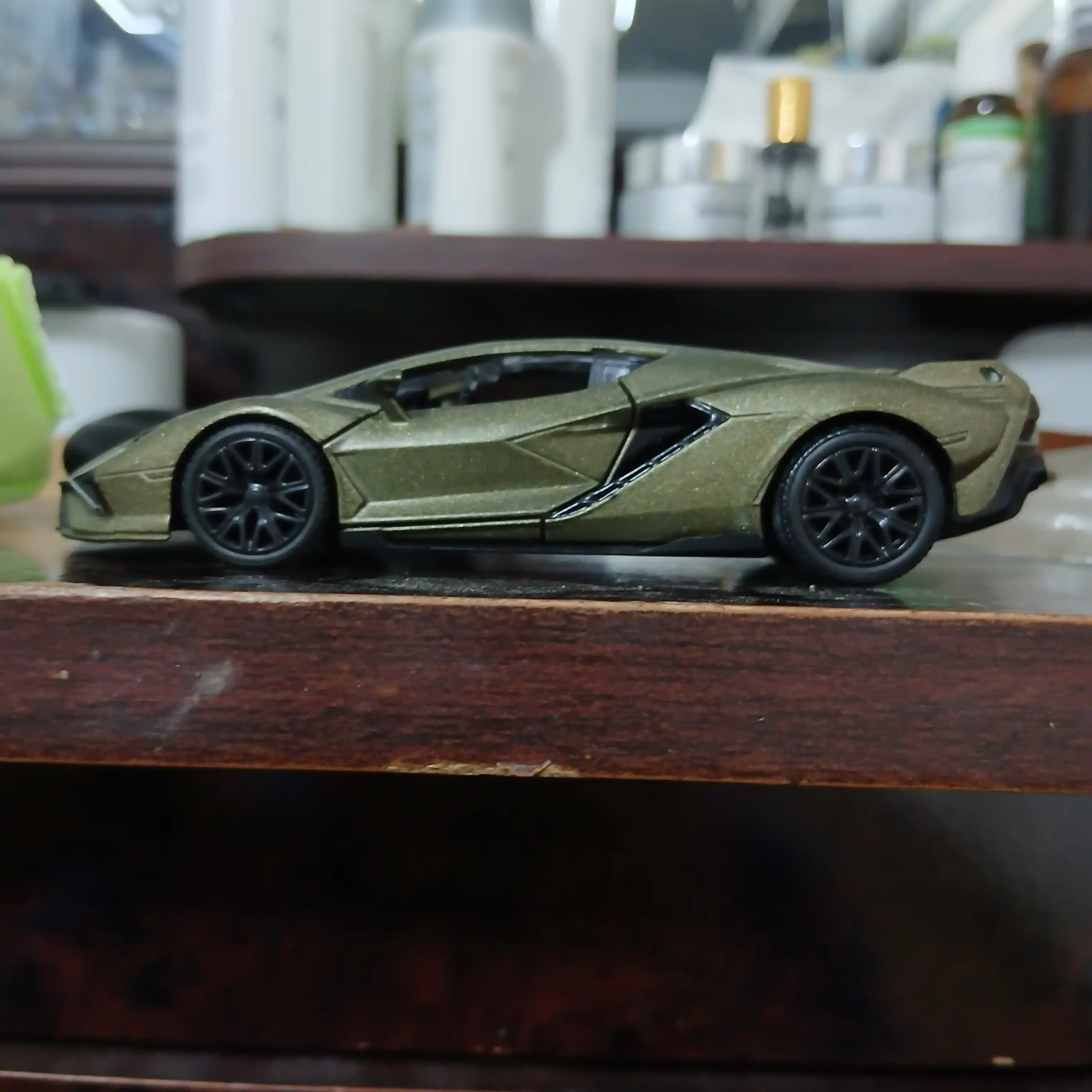 Железные автомобили. Для коллекции масштаб 1:36. двери открываются