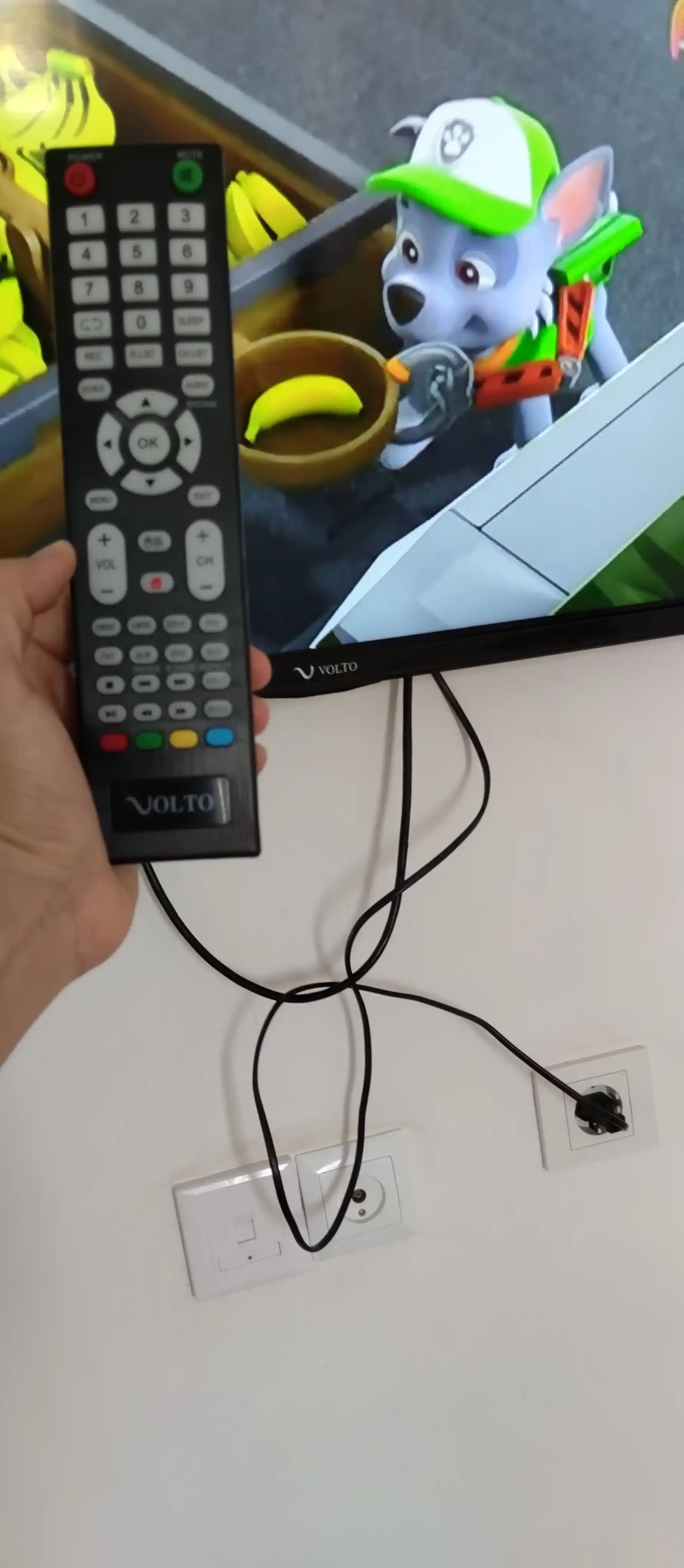 Пульт VOLTO для телевизора LED LCD, инфракрасный, с батарейками