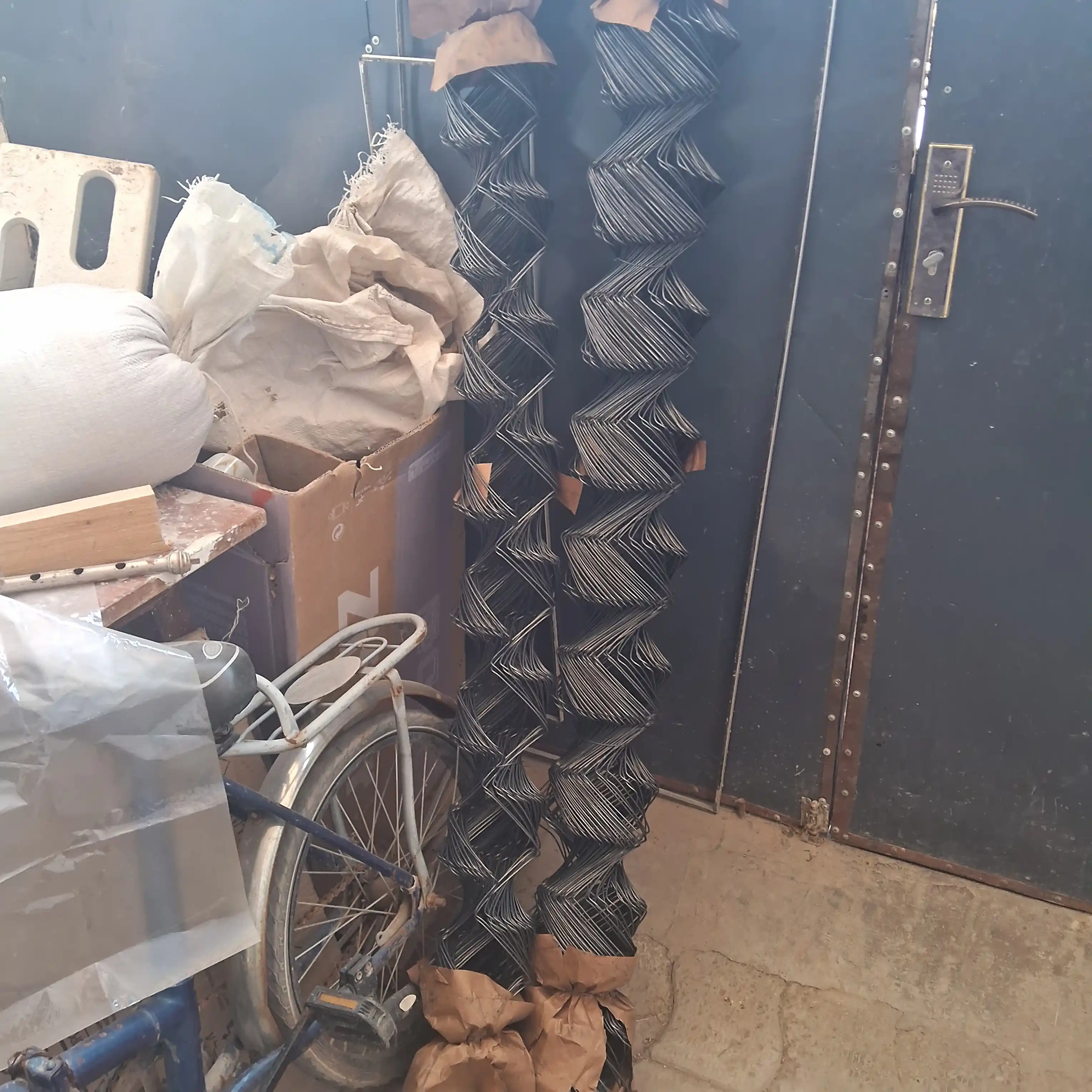 Sim setka metall — panjara, bog‘ va qurilish uchun mustahkam setka