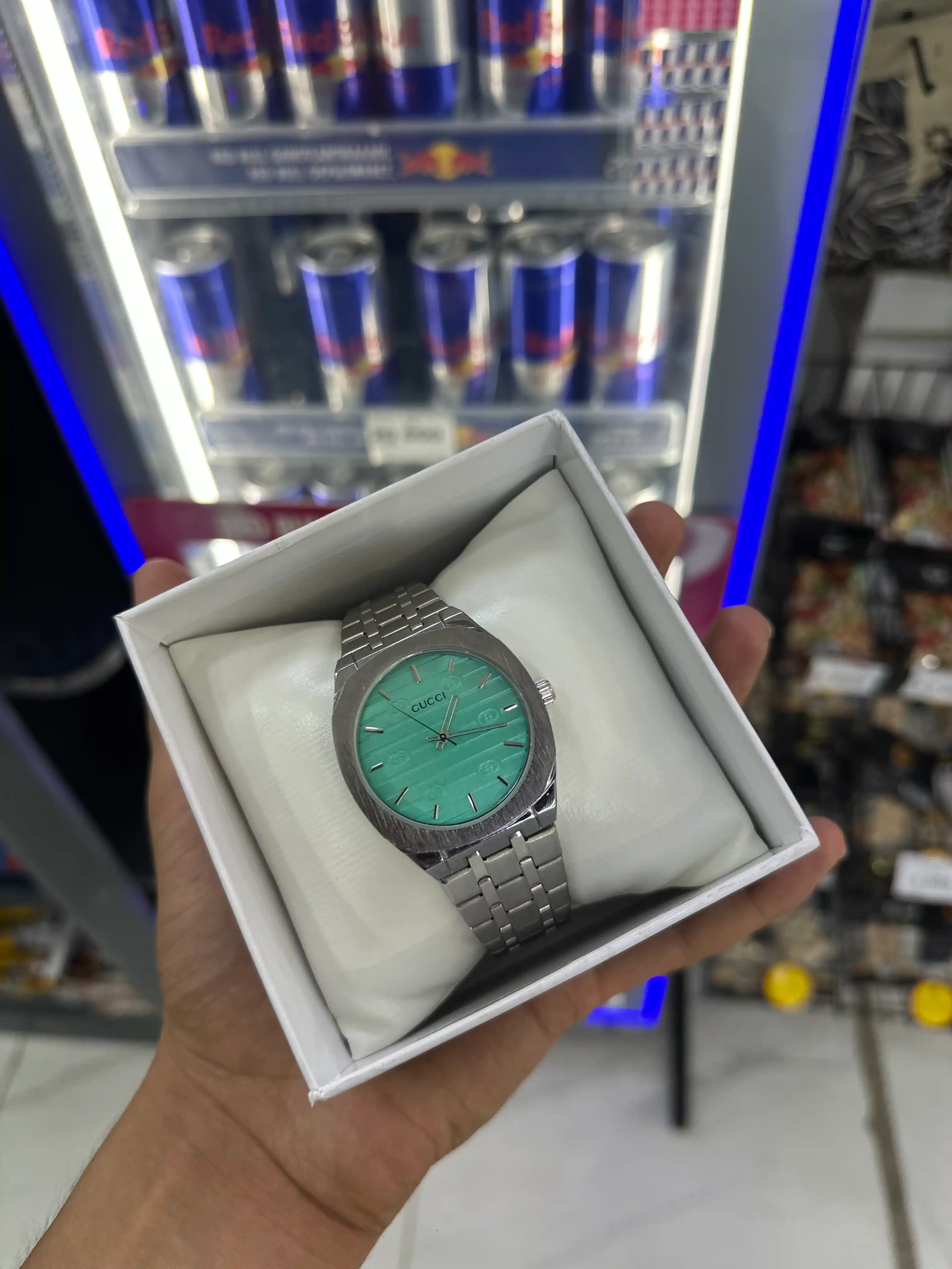 GUCCI uniseks ultrayupqa qo‘l soati – sovg‘a qutisida