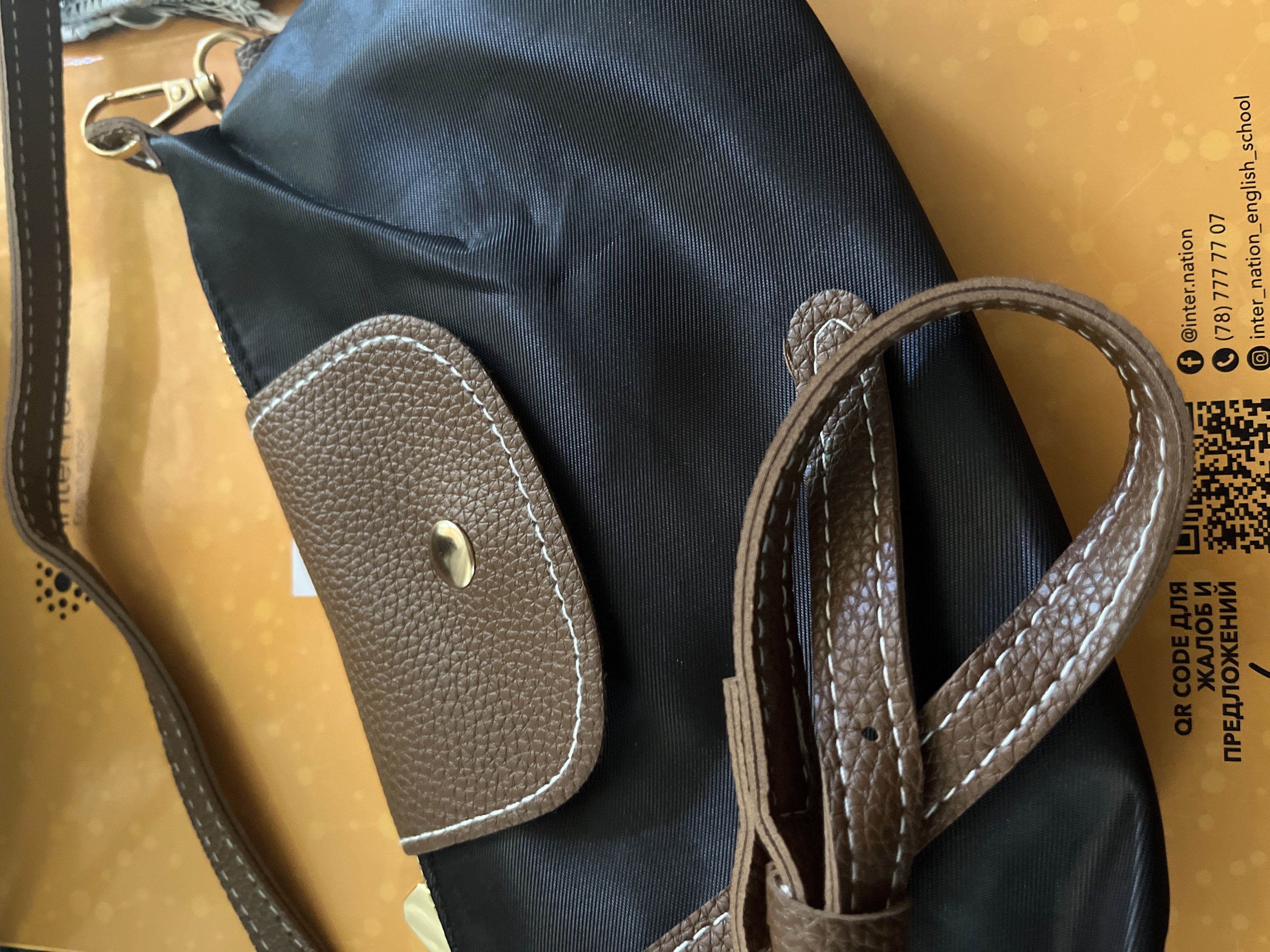 Ayollar uchun Longchamp uslubidagi eko-charmdan kichik kross-bodi sumkasi